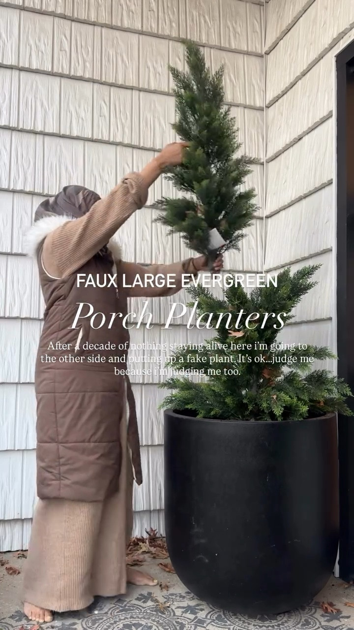 CREATIVITY IN FAUX: Over a decade of trying real plants i’m going to the other side.