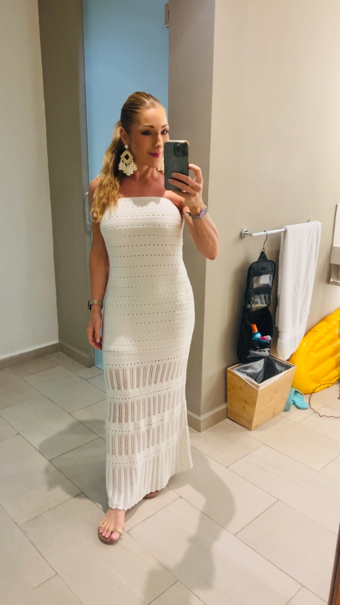 RUNNNNN & grab this dress before it’s sold out! The cutest crochet strapless white dress! A closet staple! And the cutest Target find sandals on SALE $15!!

Wearing an xs
Sandals: tts

#LTKU #LTKPetite #LTKOver40