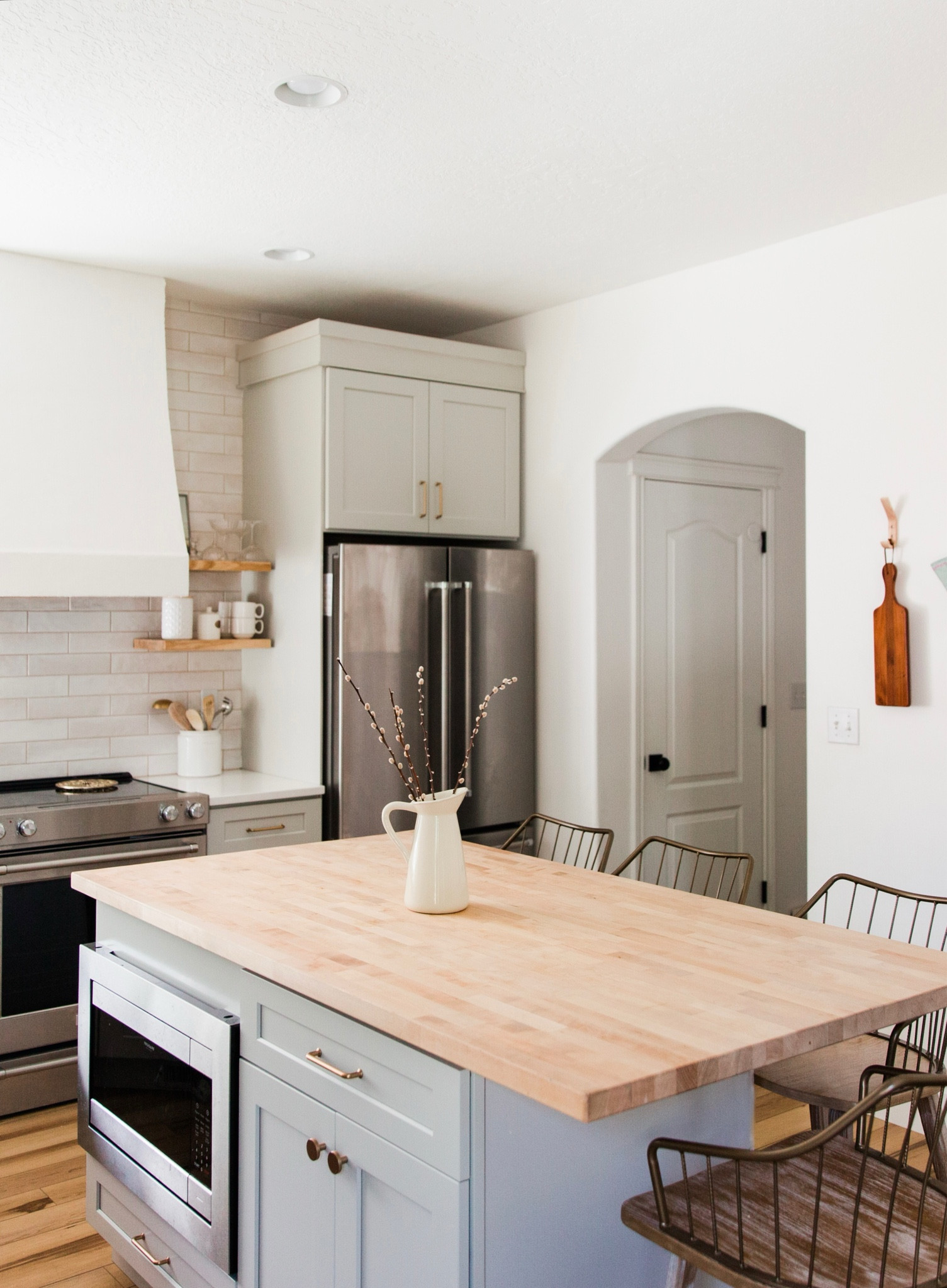 Shop my kitchen! Kitchen utensils // accessories // transitional // farmhouse // butcher block // best appliances 

#LTKhome