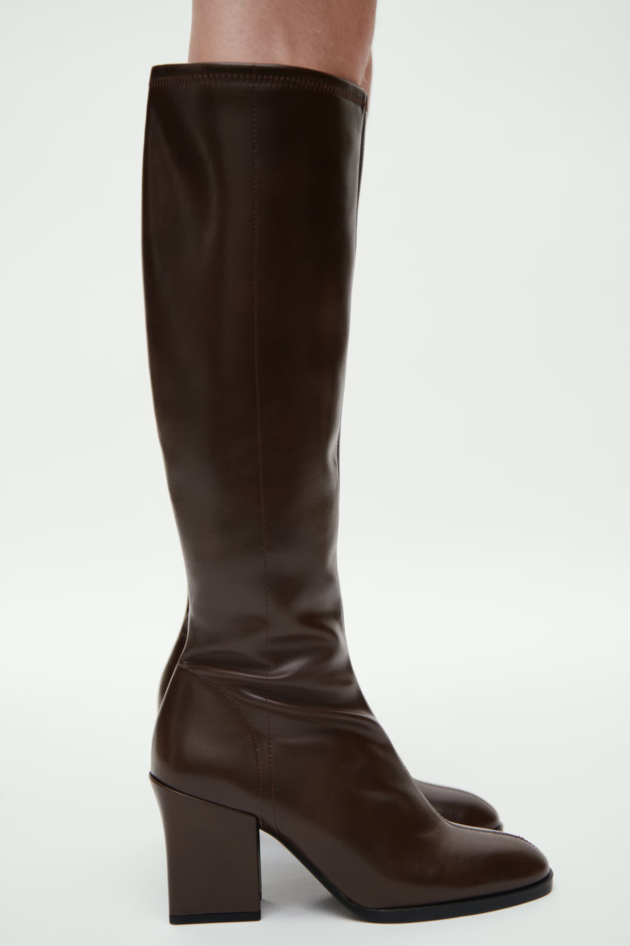 Knee-high boots | H&M (UK, MY, IN, SG, PH, TW, HK)