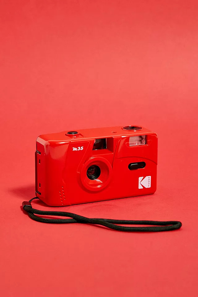 Kodak Red M35 Film Camera | Urban Outfitters (EU)