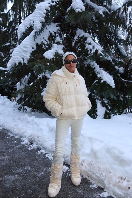 Ski Look for Day 1 in Whistler! 

#LTKtravel #LTKSeasonal #LTKstyletip