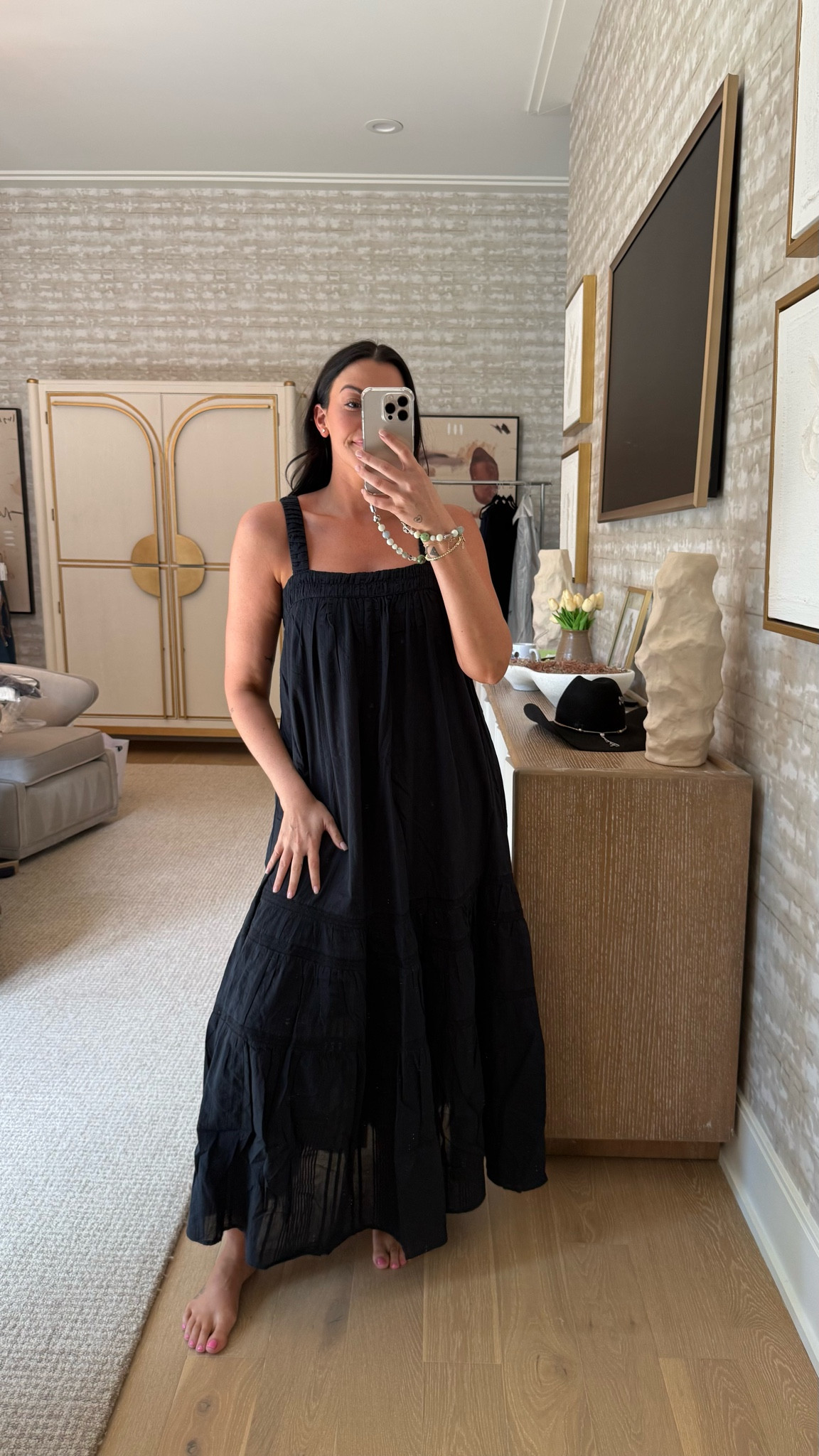 This dress is on major sale right now @abercrombie 👀🖤

#LTKootd #LTKmomlife #LTKSaleAlert