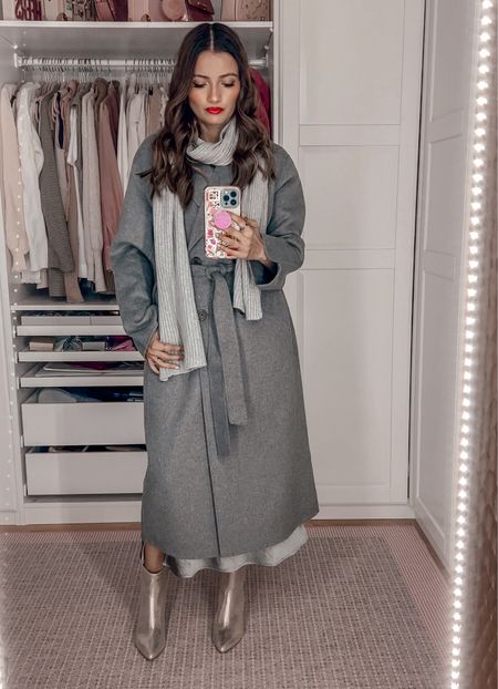 Holiday outfit ideas from GAP. Wool wrap coat in charcoal grey and CashSoft scarf in heather grey

I’m wearing an M in the dress and S in the coat.

There’s currently 40% off on site!

#gapcanada #howyouweargap

#LTKfindsunder100 #LTKCyberWeek #LTKSeasonal