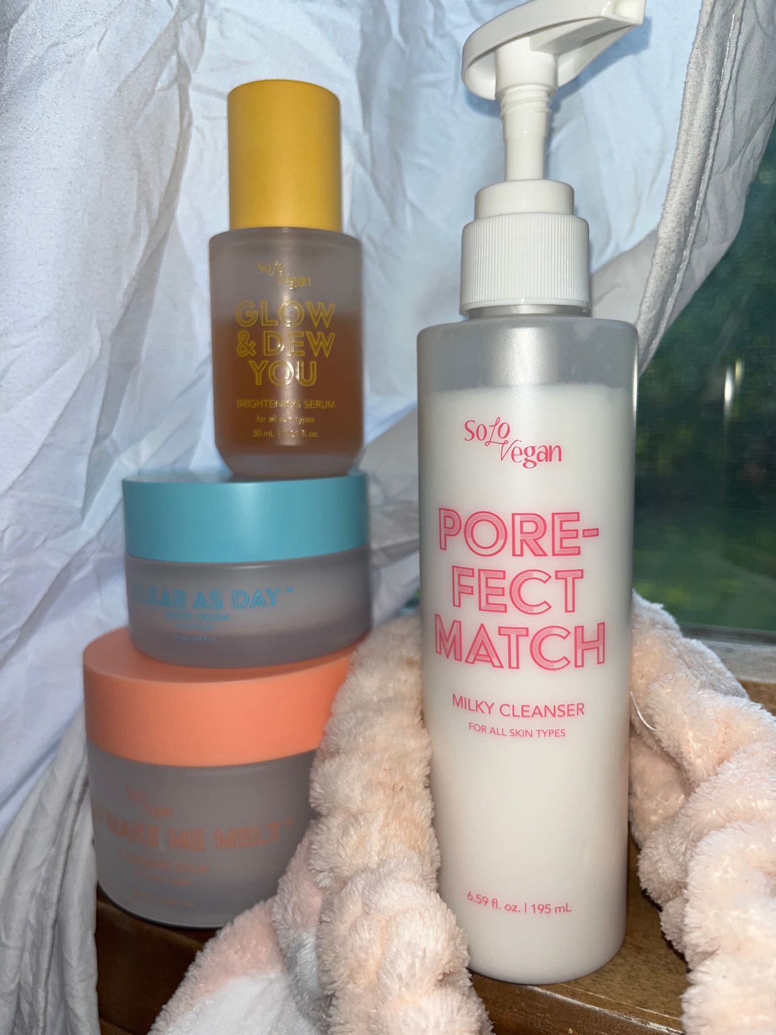 My go to morning skin routine - keep it short n sweet yet very effective. This was gifted to me and turned out being the best thing for my very sensitive acne prone skin. Gives a great glow without stripping natural oils 

Morning routine, skin care, skin routine, glow, cleanser, serum, cleansing balm, moisturizer 

#LTKunder50 #LTKbeauty #LTKunder100