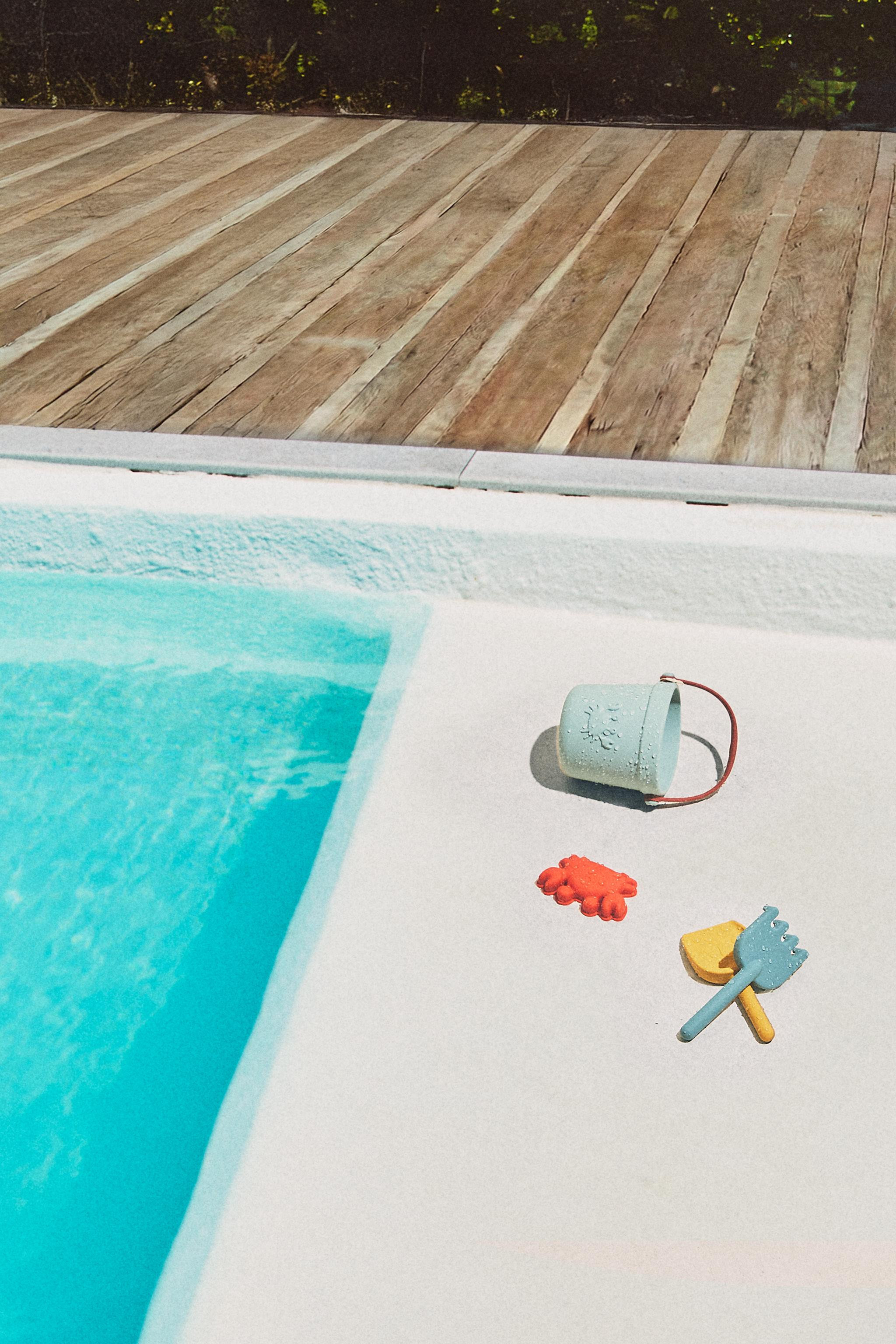 KIDS' BUCKET AND ACCESSORIES TOY SET | Zara US