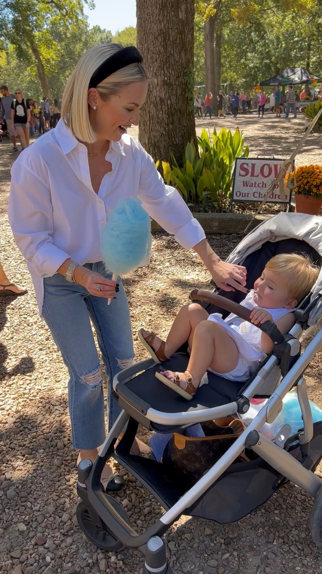 Classic outfit / white button down / straight jeans / black headband / cap toe flats / pumpkin patch outfit / fall festival outfit 

Size up .5 in the flats! Wearing the 7 and they’re snug

#LTKSeasonal #LTKHoliday #LTKHalloween