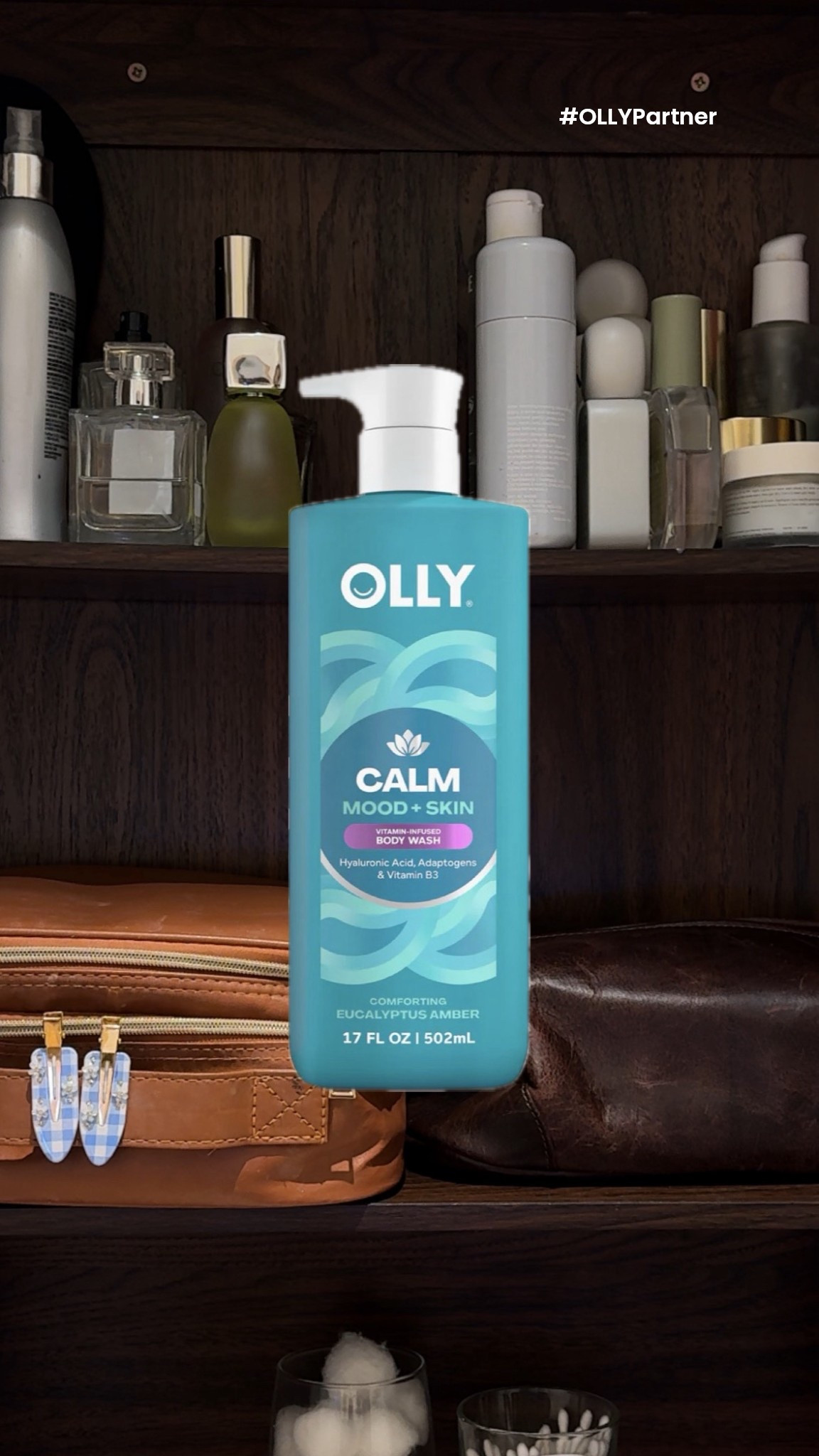 My favorite 2 in 1 for the body & mood body wash by @ollywellness 🤍#OLLYPartner 

