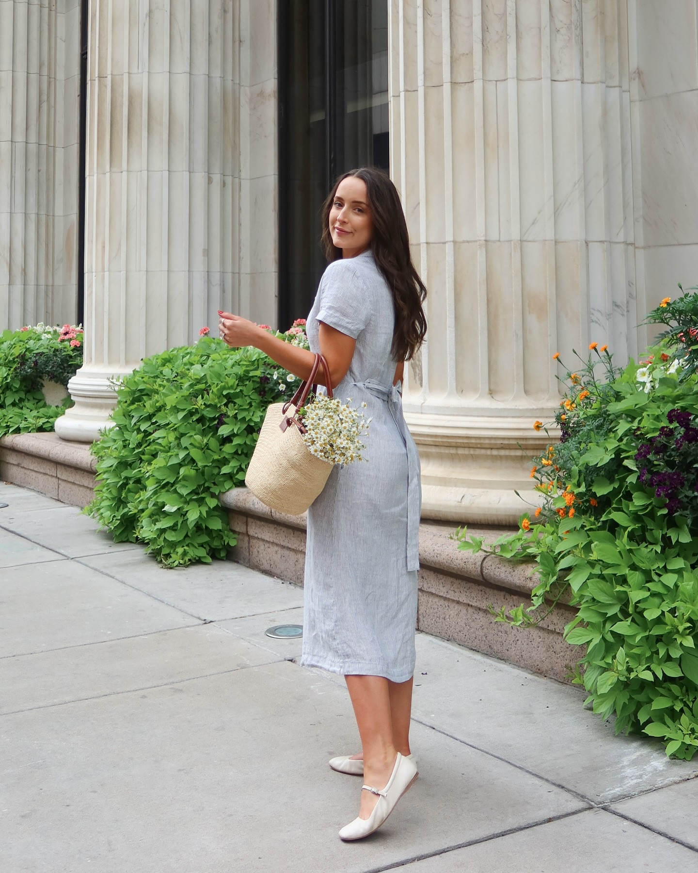 The only thing better than a linen dress is finding out it has pockets 🌼🧺
.
.
.
Linen dress, summer outfit Inspo, casual summer outfit, outfit ideas, pin striped summer dress, #pinterestoutfit #summerstyle #linendress 

#LTKFindsUnder100 #LTKWorkwear #LTKStyleTip