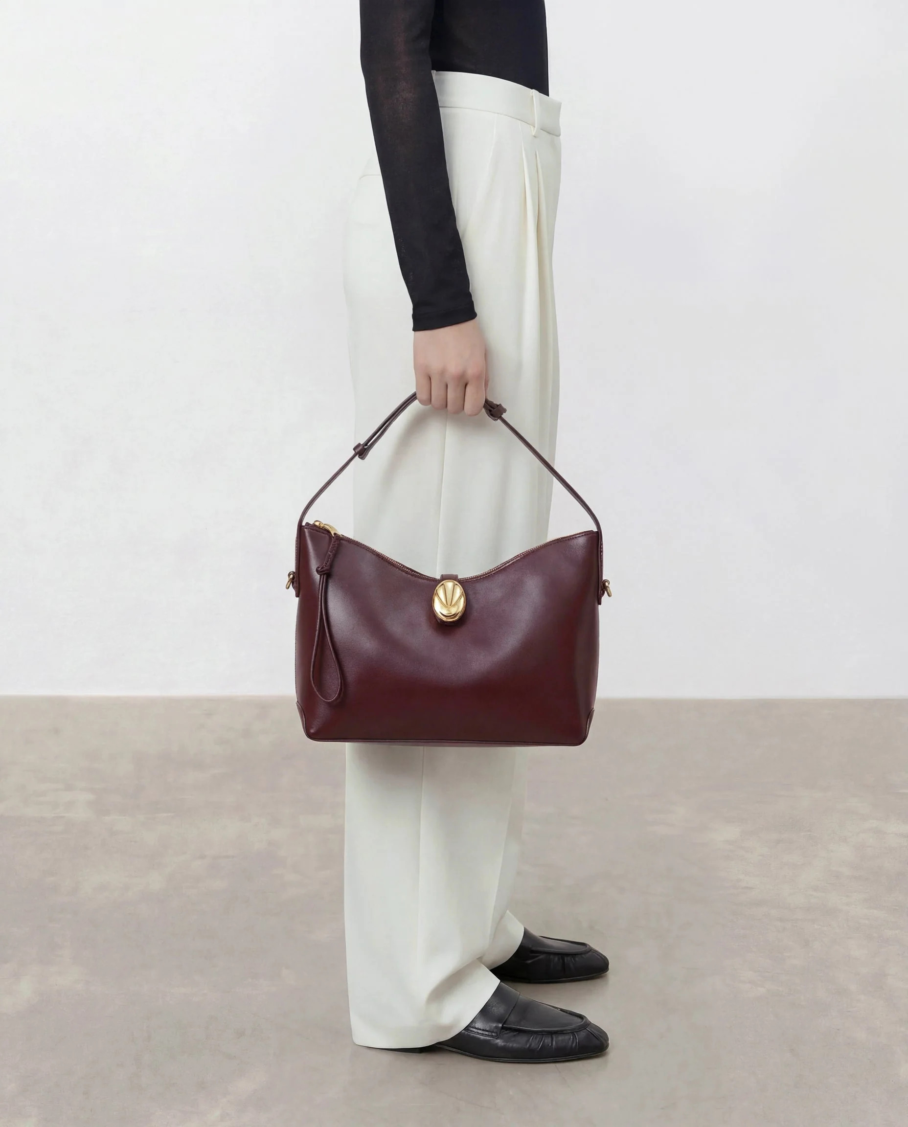 Gaia Ornament Handbag Leather Burgundy | Flattered