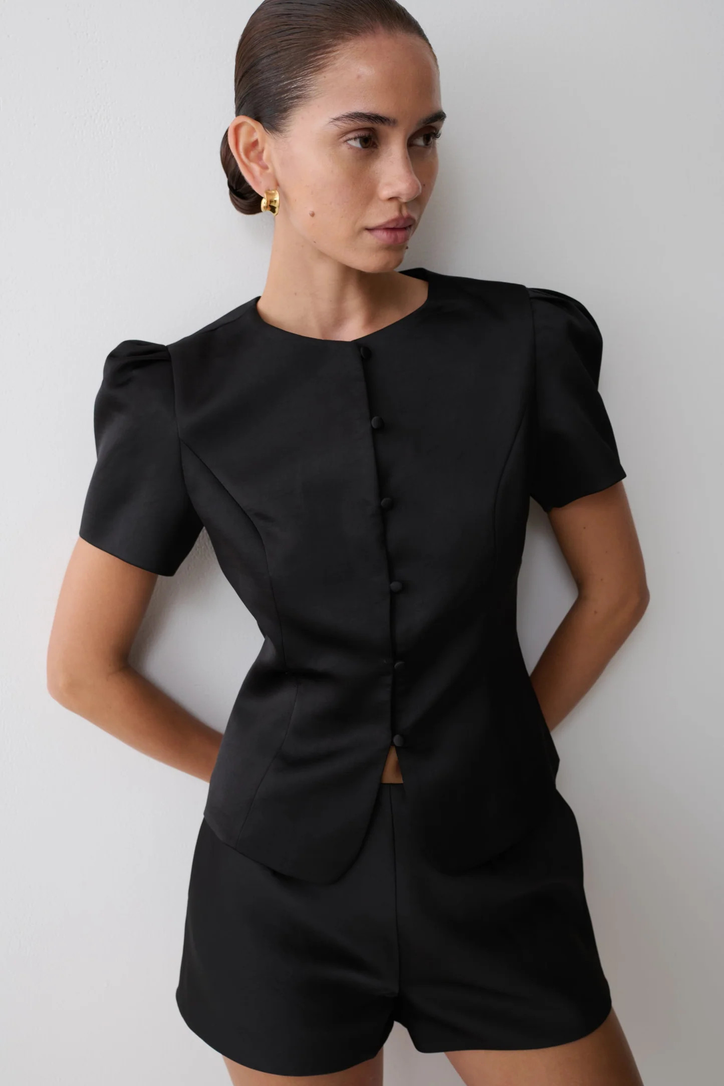 Short Sleeve Satin Top - Black | MESHKI US