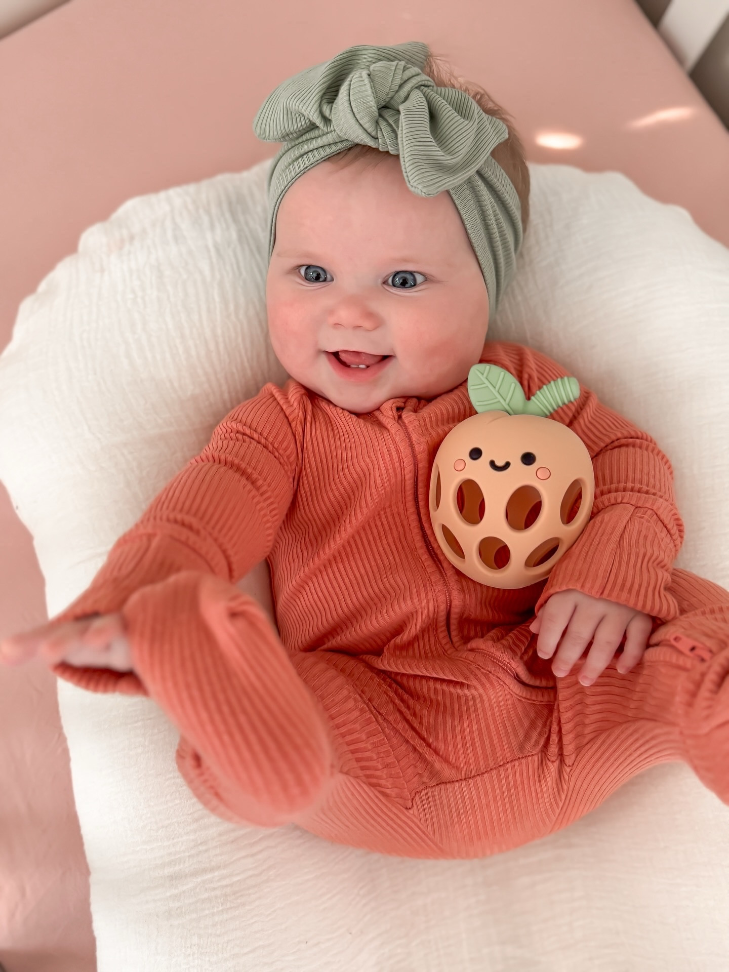 Proof that the cutest peaches come in baby form 🍑
Madi is loving her @callaandfriends peach teether—gentle on gums, easy to hold, and totally photo-worthy.

DROPPING FRIDAY AT 12PM EST. | code HUDSON10