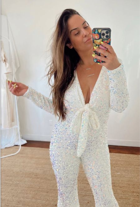 This white sparkly jumpsuit hugs your curves perfectly!

White sparkly jumpsuit, sequin jumpsuit, bachelorette disco party outfit, bachelorette party jumpsuit, bachelorette jumpsuit, disco jumpsuit, music concert outfit, Nashville outfit

#LTKU #LTKFind