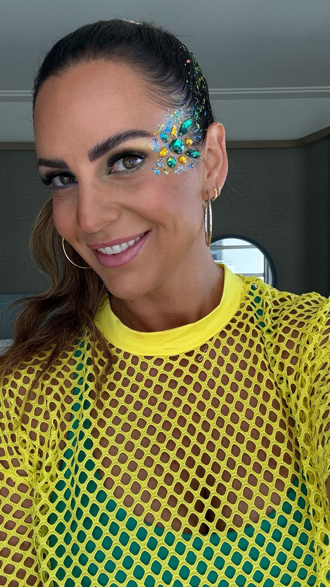 Fun glitter makeup for the Brazil game ⚽️🇧🇷

#LTKgrwm #LTKSaleAlert #LTKBeauty
