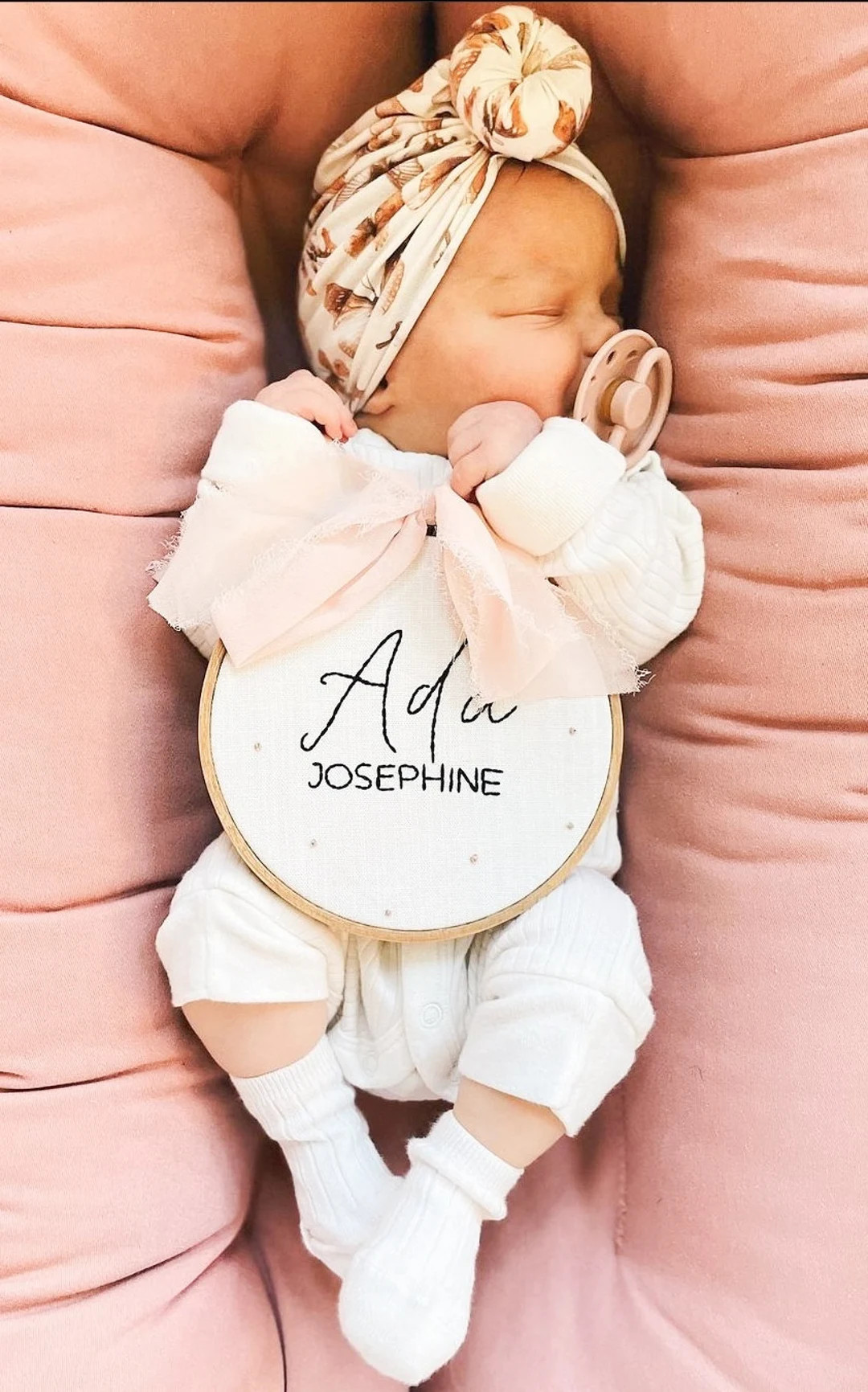 Hand Embroidered Name Hoop Name Announcement Prop Nursery Decor Personalized Baby Gift Simple Nam... | Etsy (US)