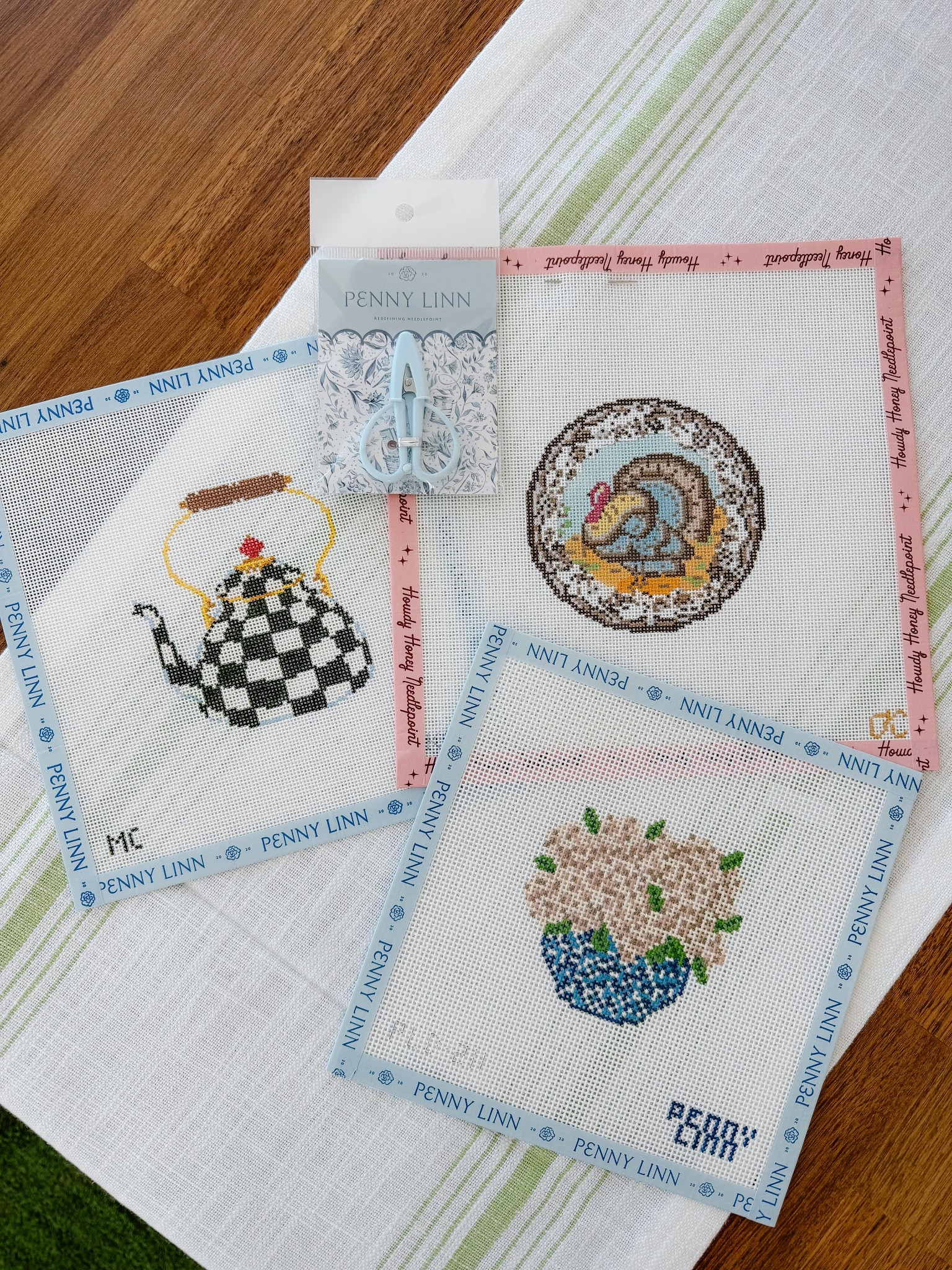 the best needlepoint stitch mail from @Penny Linn 🩵🪡