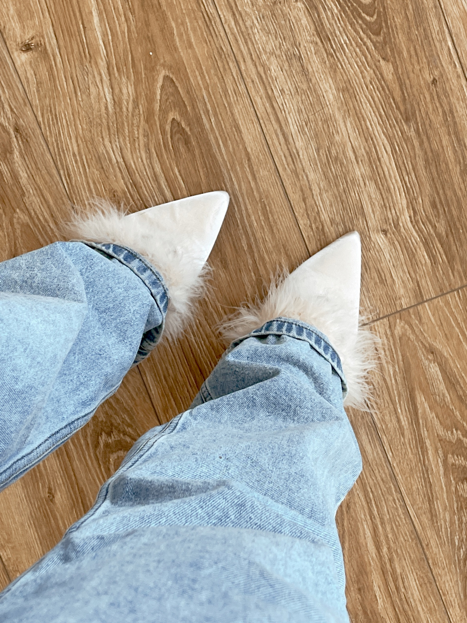 the perfect feather mules 😚🤌🏼✨

#LTKunder50 #LTKfit #LTKbeauty