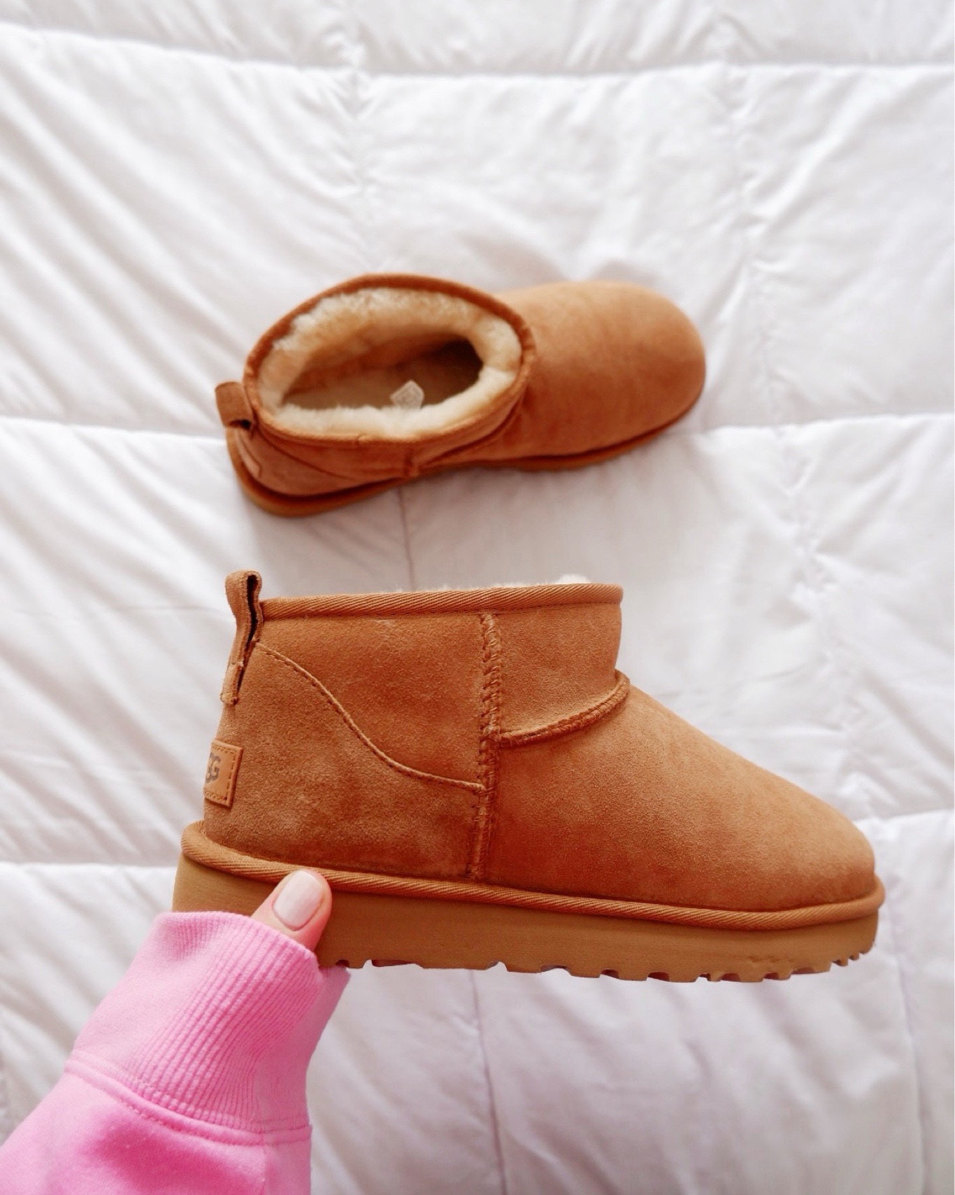 Ugg minis
Ugg classic ultra mini
Fall Booties  
Fall boots 
Fall outfits 

#LTKFindsUnder100 
#LTkshoecrush #LTKstyletip 
#LTKsalealert

#LTKshoes