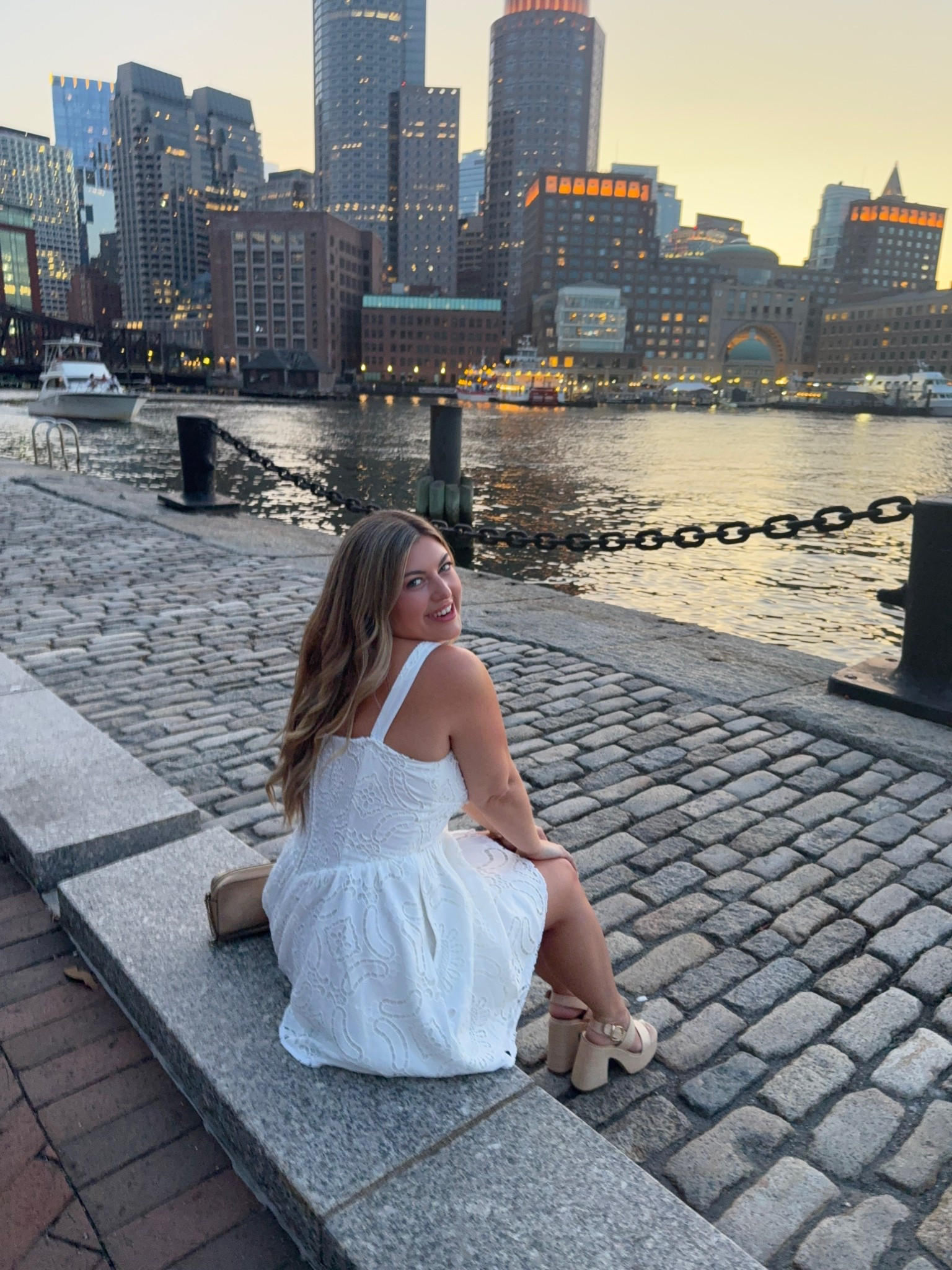 White dress
Sundress 
Summer dress 
Mini dress


#LTKMidsize #LTKShoeCrush #LTKSeasonal