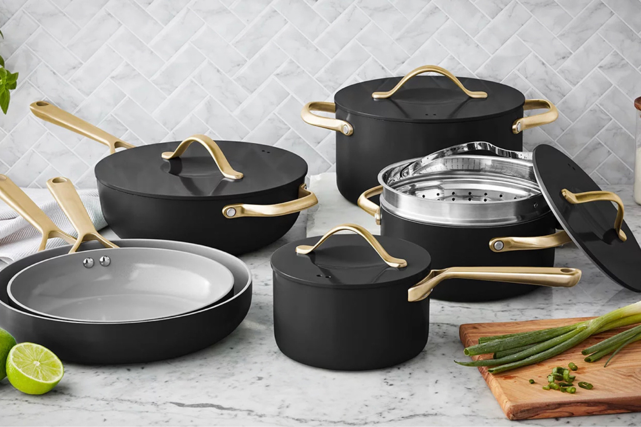 WOW! This cookware set 😍 

Going on my Christmas list for sure!

#LTKSeasonal #LTKfit