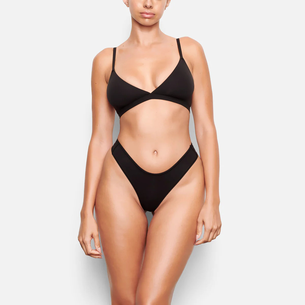 FITS EVERYBODY DIPPED FRONT THONG | SKIMS (US)