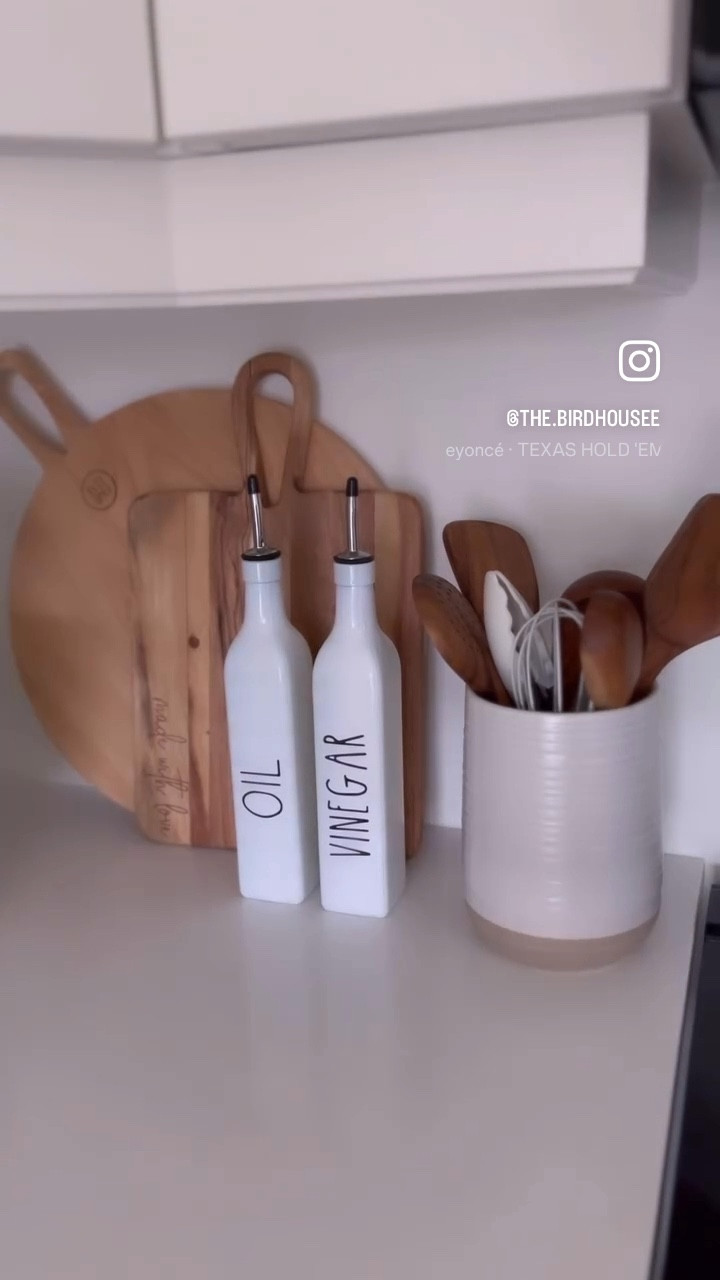 These oil and vinegar bottles are everything! ✨ 

#LTKhome #amazonfinds

#LTKstyletip #LTKcanada