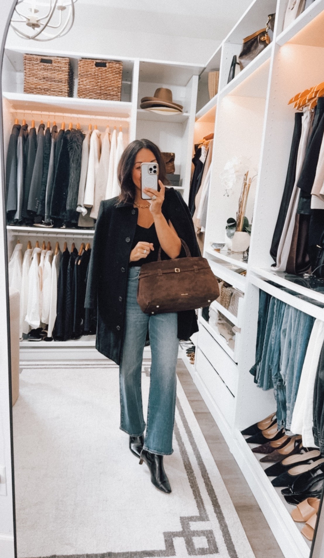 Coat and jeans 30% off! 🍂 easy to grab and go🙌🏽. 
Coat fits TTS wearing a 4p
Jean also TTS wearing a 26 

#LTKSaleAlert #LTKOver40