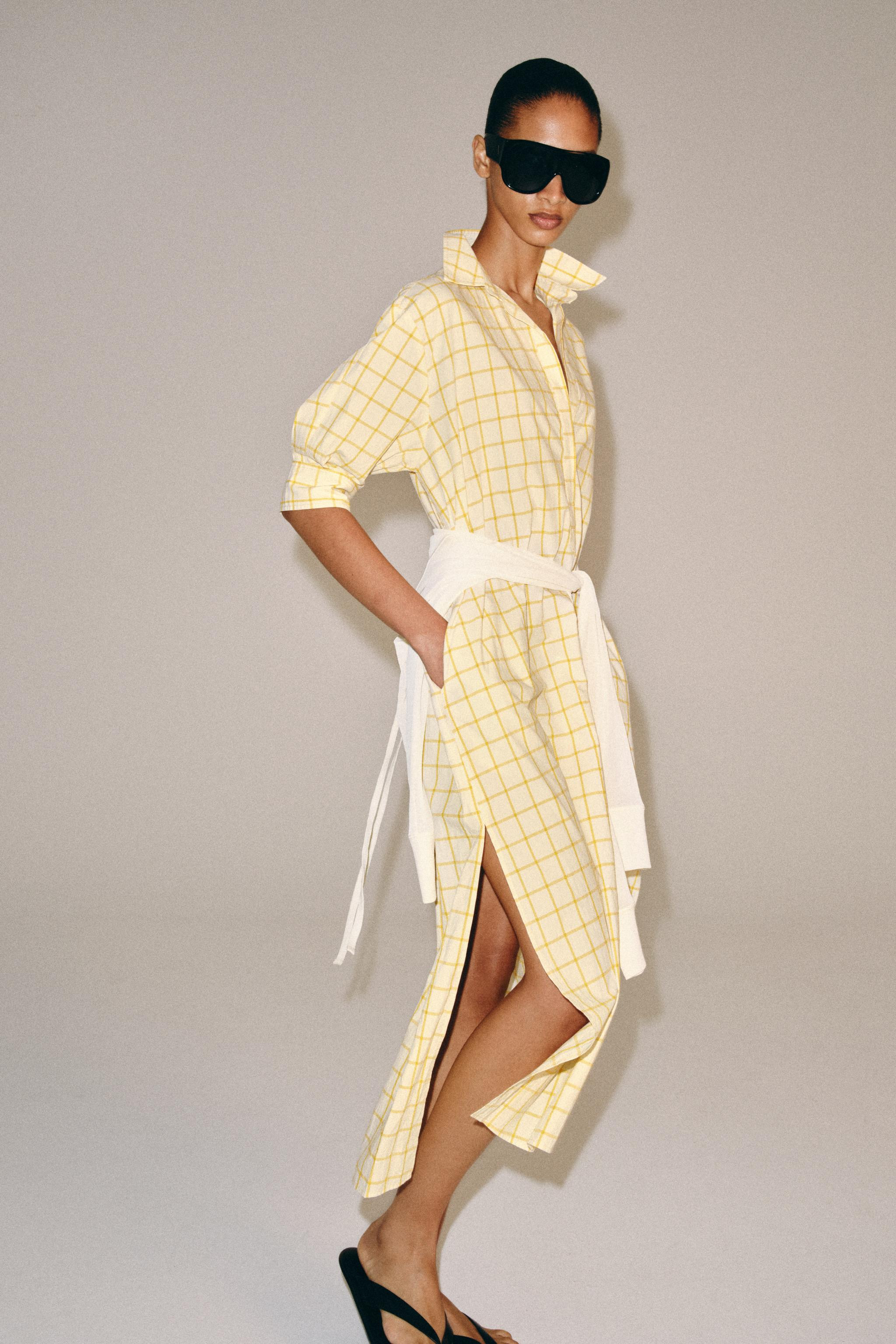 ZARA WOMAN COLLECTIONDress crafted from cotton yarn. Features a lapel collar, V-neck, and elbow-l... | Zara US