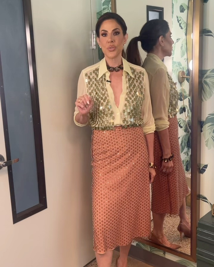 ✨ Jen is Red carpet ready ✨
This bold mix of textures—sheer sequins, luxe metallics, and a statement silhouette—brings high-glam with a modern twist. I’ve curated a similar vibe you can shop now on my LTK.

#LTKRedCarpet #LTKStyle #CuratedByLeah #watchwhathappenslive #jenfessler

#LTKNYFW #LTKStyleTip