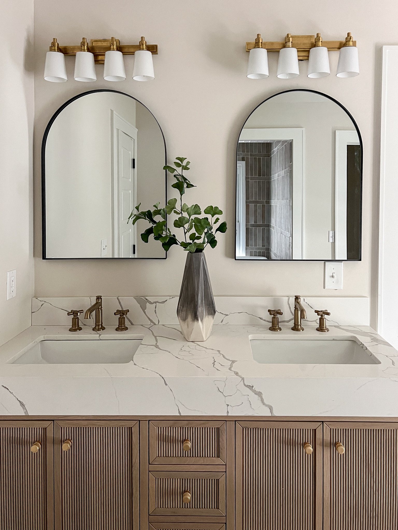 This primary bath came together so well and is the perfect spot to get ready for the day or wind down for the night 🛁

#LTKHome