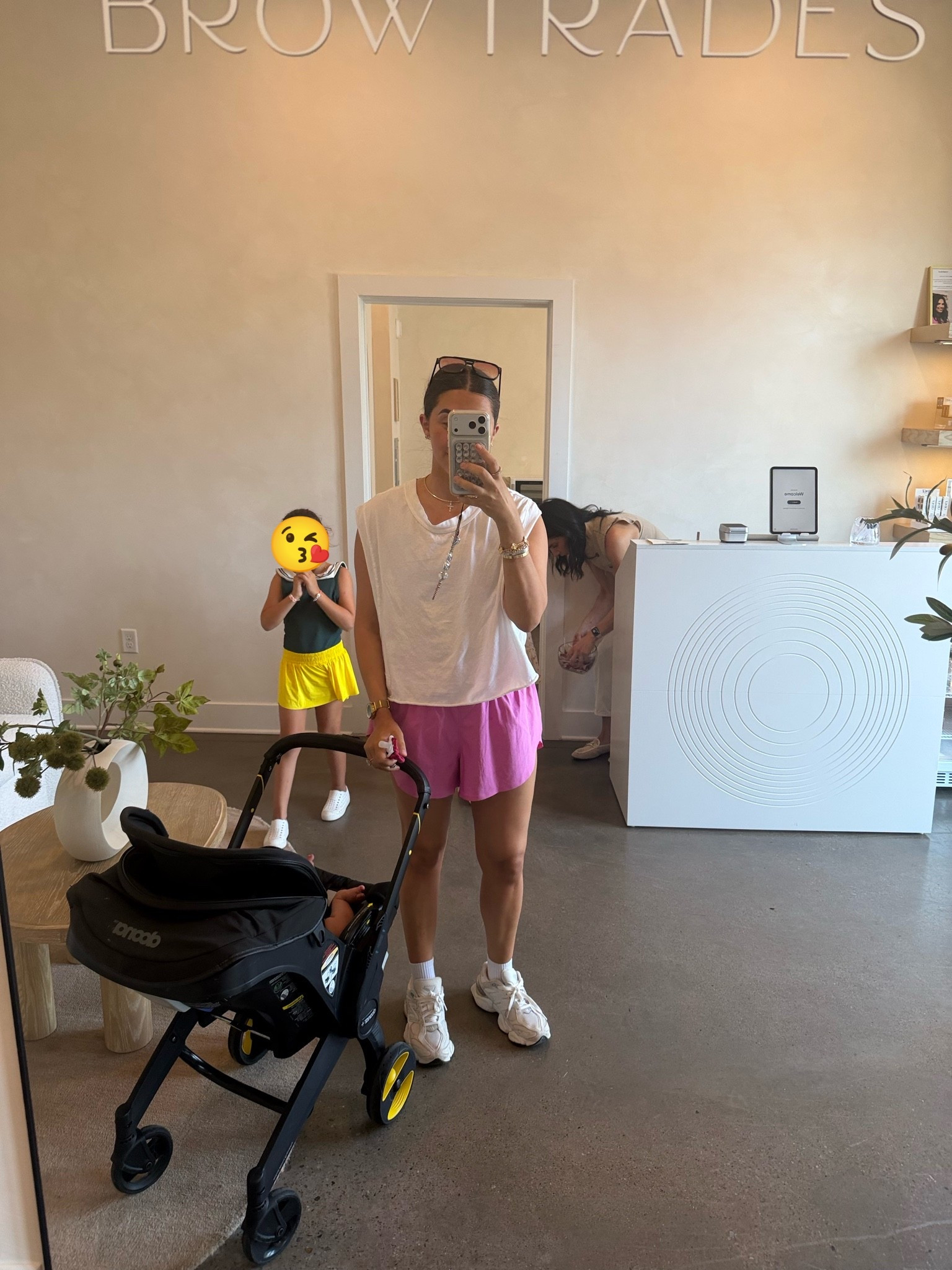 Top: medium 
Shorts: large 

Dressupbuttercup.com #dressupbuttercup #dederaad

#LTKootd #LTKmomlife #LTKSeasonal