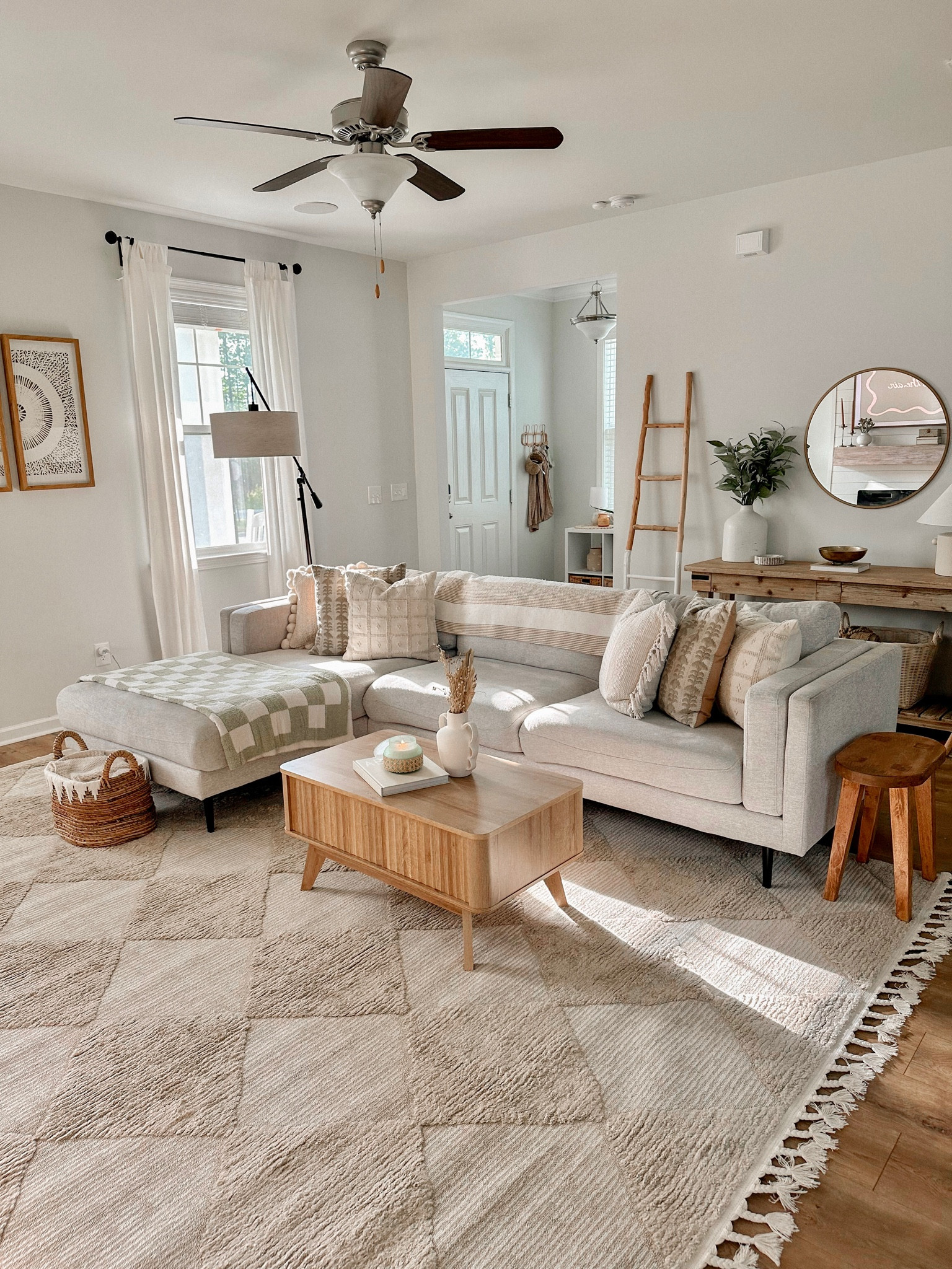 New living room rug

#LTKFind #LTKhome #LTKstyletip