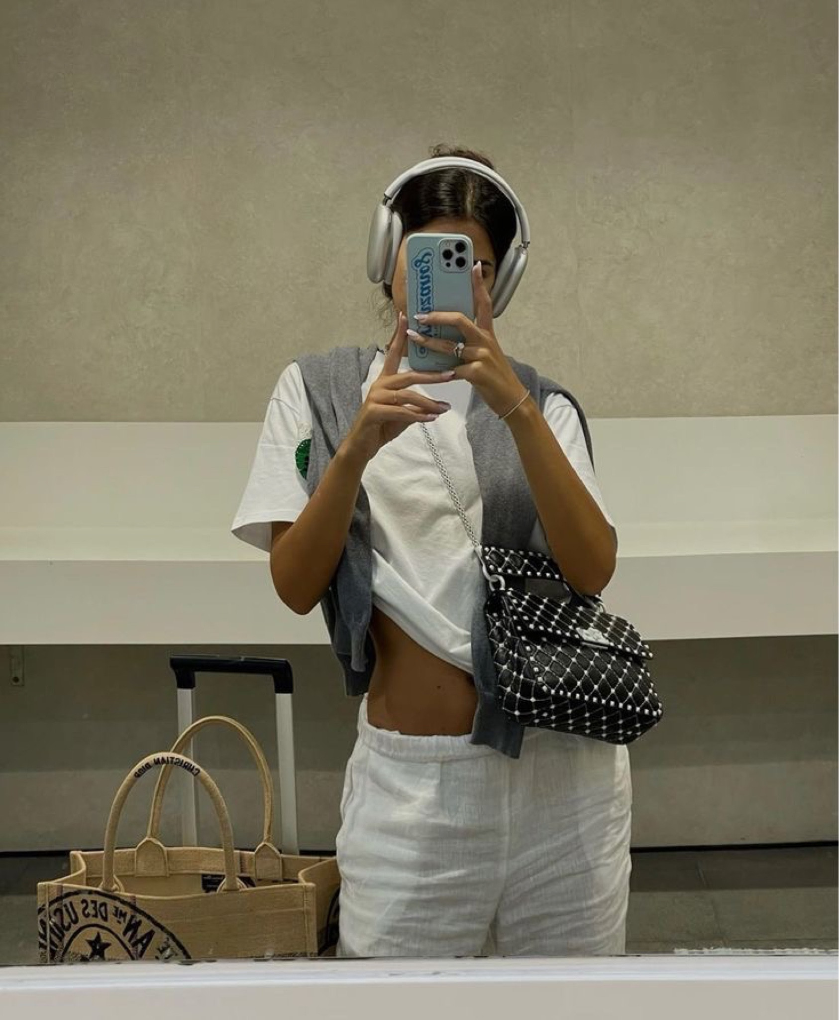 Trendy Outfit Ideas #outfitideas #urbanoutfiters #cityoutfits #trendyoutfits #monochromoutfits #pinterestfashion

#LTKstyletip #LTKunder100 #LTKworkwear