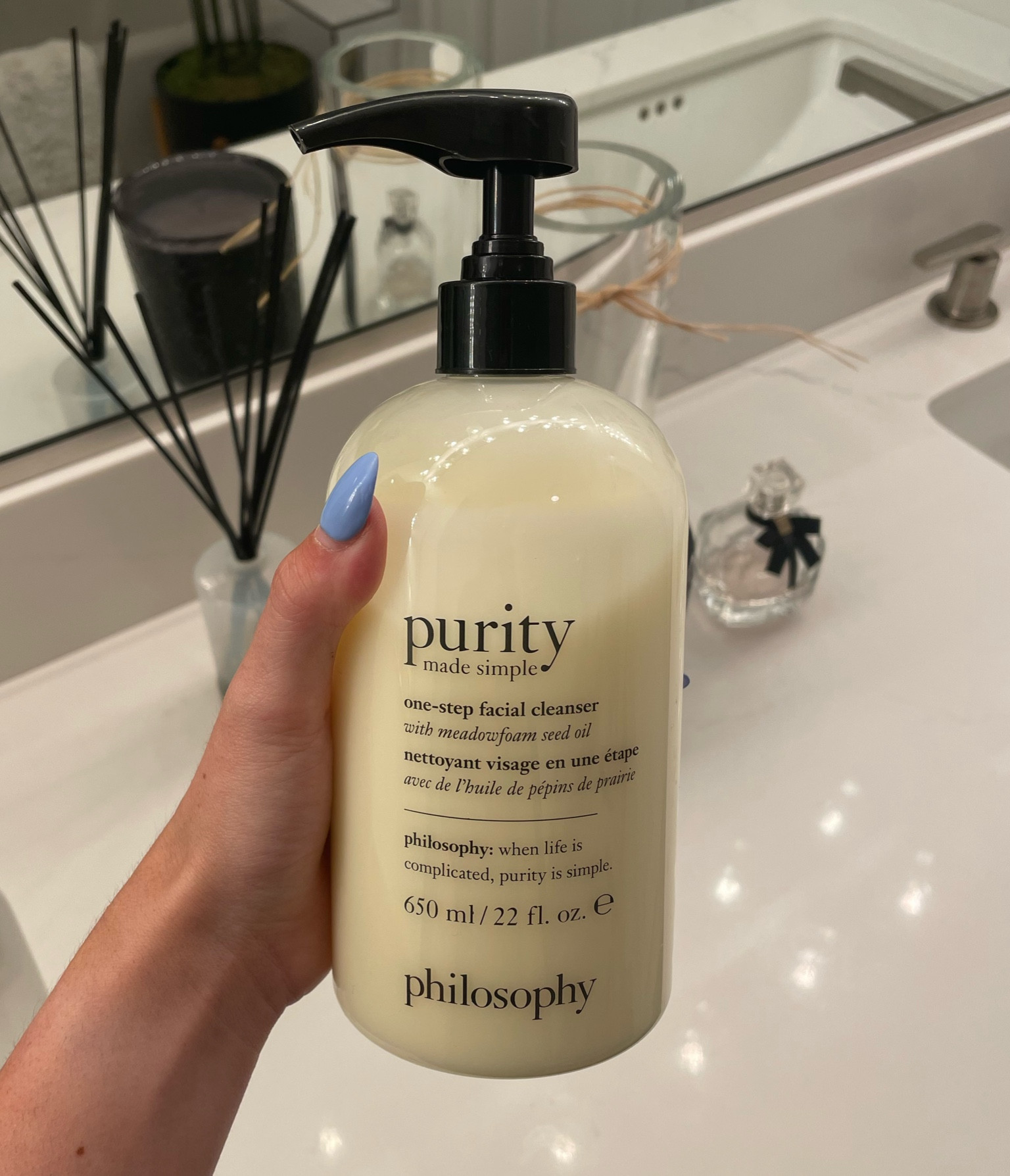 My easy peasy 4 step night routine to cleans and moisurize my face! Did you know your hands and neck are some of the first places to show signs of aging? That’s why I make sure to use a think moisturizer on my hands and face every day! 

Burts Bees, Philosophy, Skin Care, Skin Care Routine, Clean Skin Care, Clinique, L’Occitane 

#LTKbeauty #LTKunder50 #LTKunder100