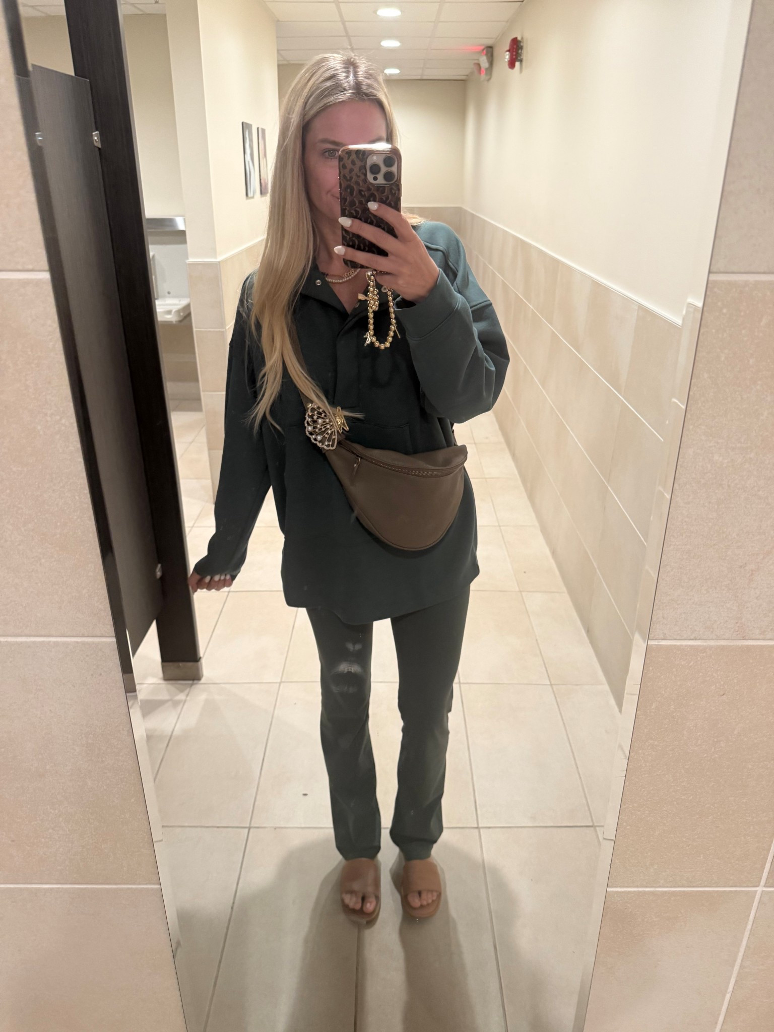 Old navy 50% off Black Friday sale! These flare leggings are some of my absolute favorite (buttery soft!!!) and this tunic looks like free people but is soooo much more affordable!! Wearing small tall in the bottoms and medium in the top🤍

#LTKGiftGuide #LTKCyberWeek #LTKootd