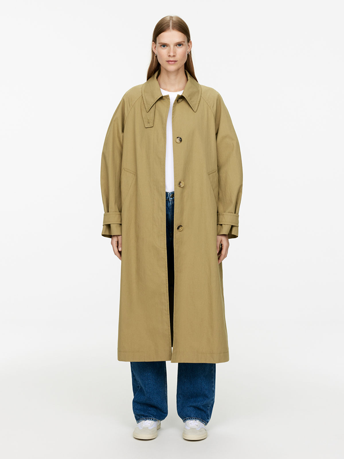 Style withCrew-Neck T-shirt$ 22Veja Volley Trainers$ 179 | ARKET (US&UK)