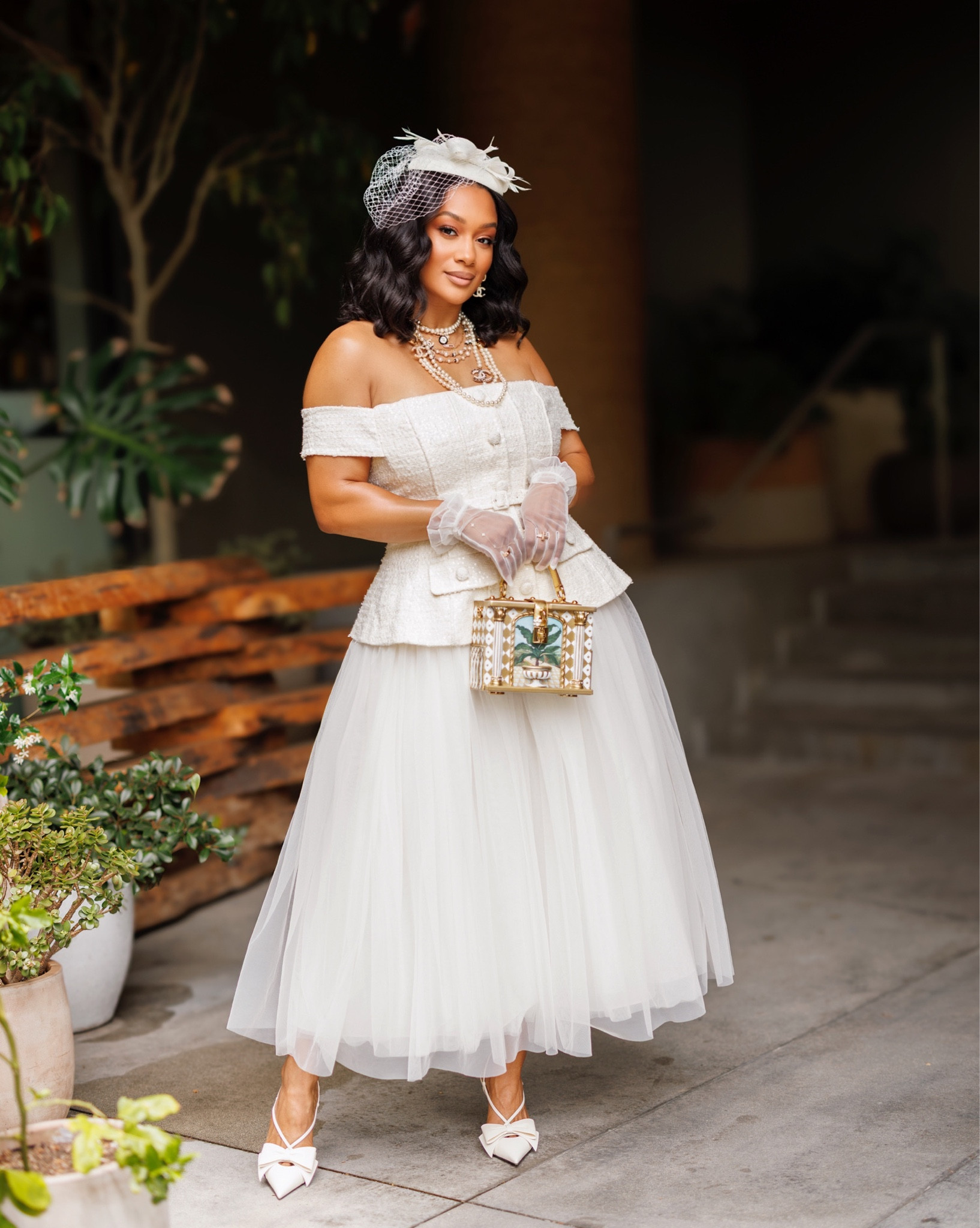 Attended Femme It Forward's High Tea event where I was honored. 

dress: Self-Portrait 
shoes: Valentino
purse: Dolce + Gabbana
pearls: Chanel


#LTKStyleTip #LTKSummerEdit #LTKOver40