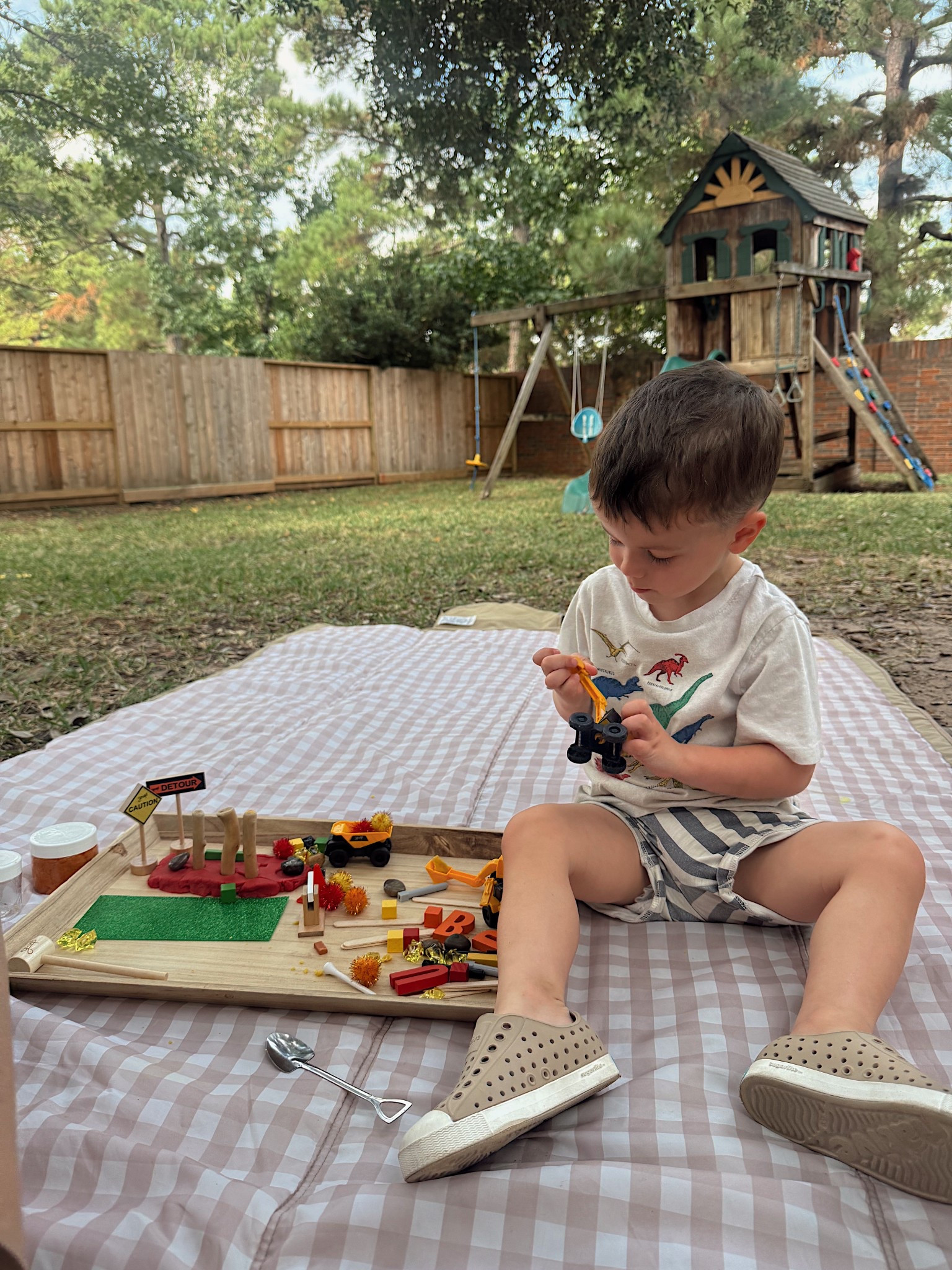 Toddler mom approved shoes that we LOVE! 👏🏼

#LTKFindsUnder50 #LTKKids #LTKSaleAlert