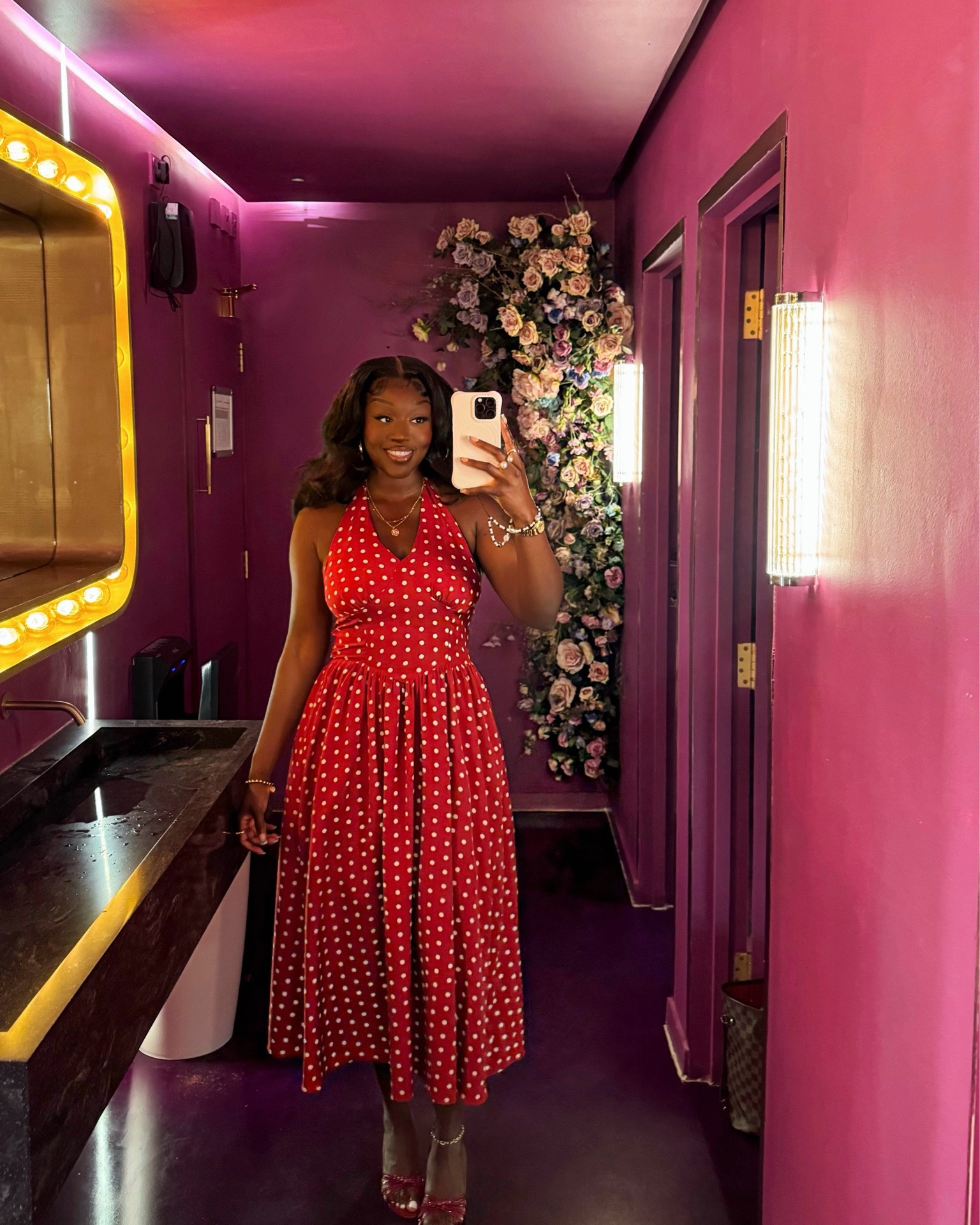 A polka dot moment… 🍓✨

#LTKdresses #LTKsummer #LTKeurope