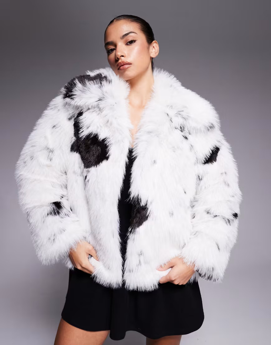 ASOS DESIGN – Kunstpelz-Mantel in Cremeweiß und Schwarz mit Kragen und Kuhfleckenmuster-Brown | ASOS (Global)