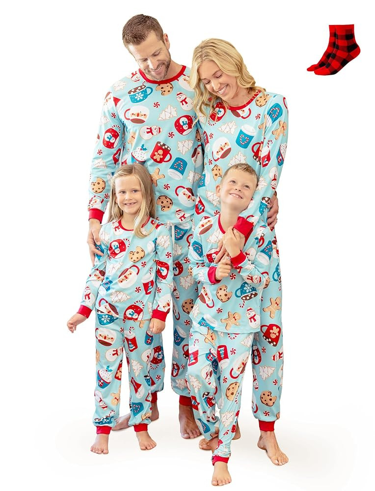 PATPAT Christmas Family Matching Pajama Sets Includes Christmas Socks - Perfect for Family Photos... | Amazon (US)