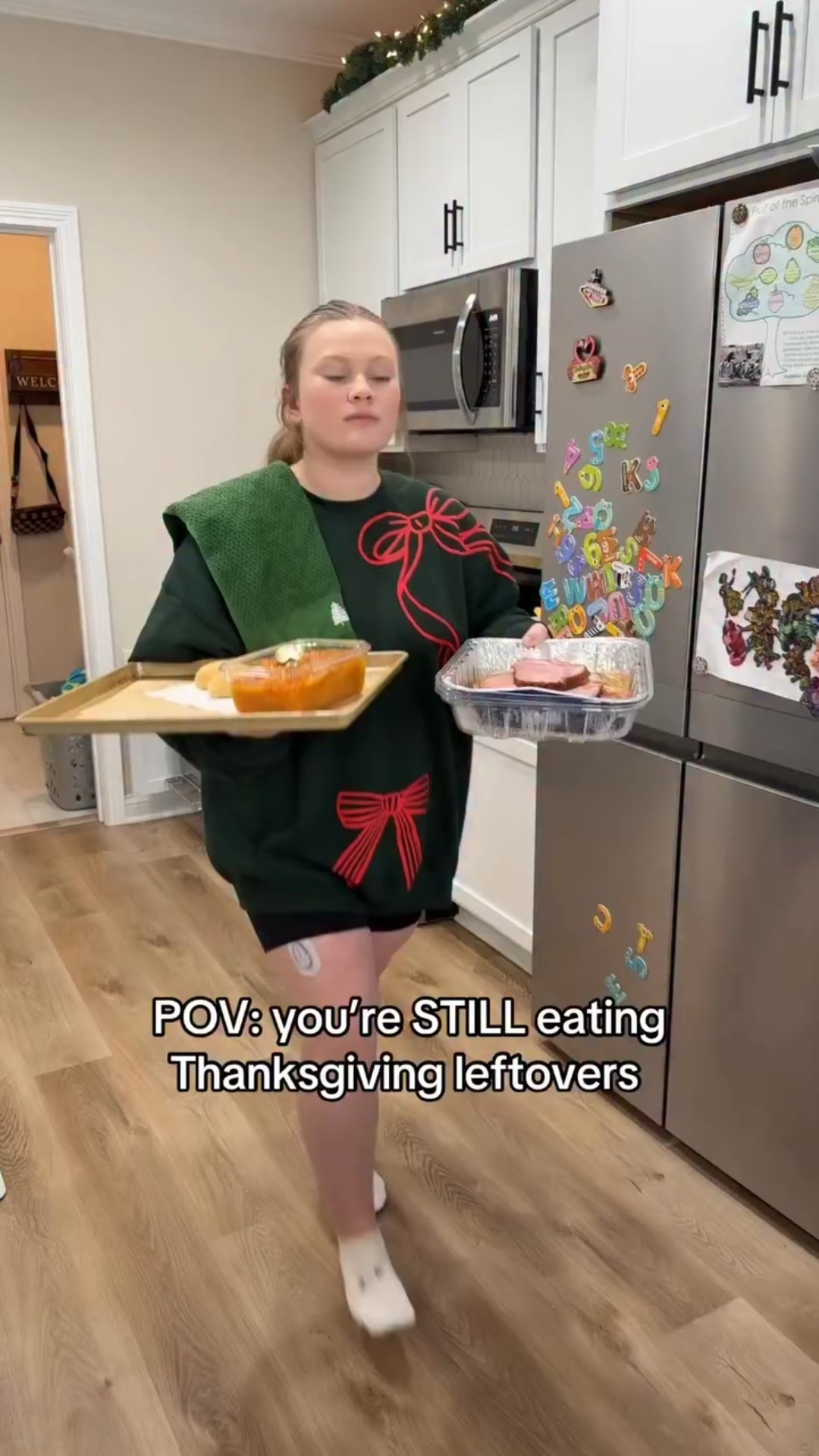Blink twice if you’re still eating leftovers😉😂 #couple #thanksgiving #leftovers #funny #relatable #reels #viral