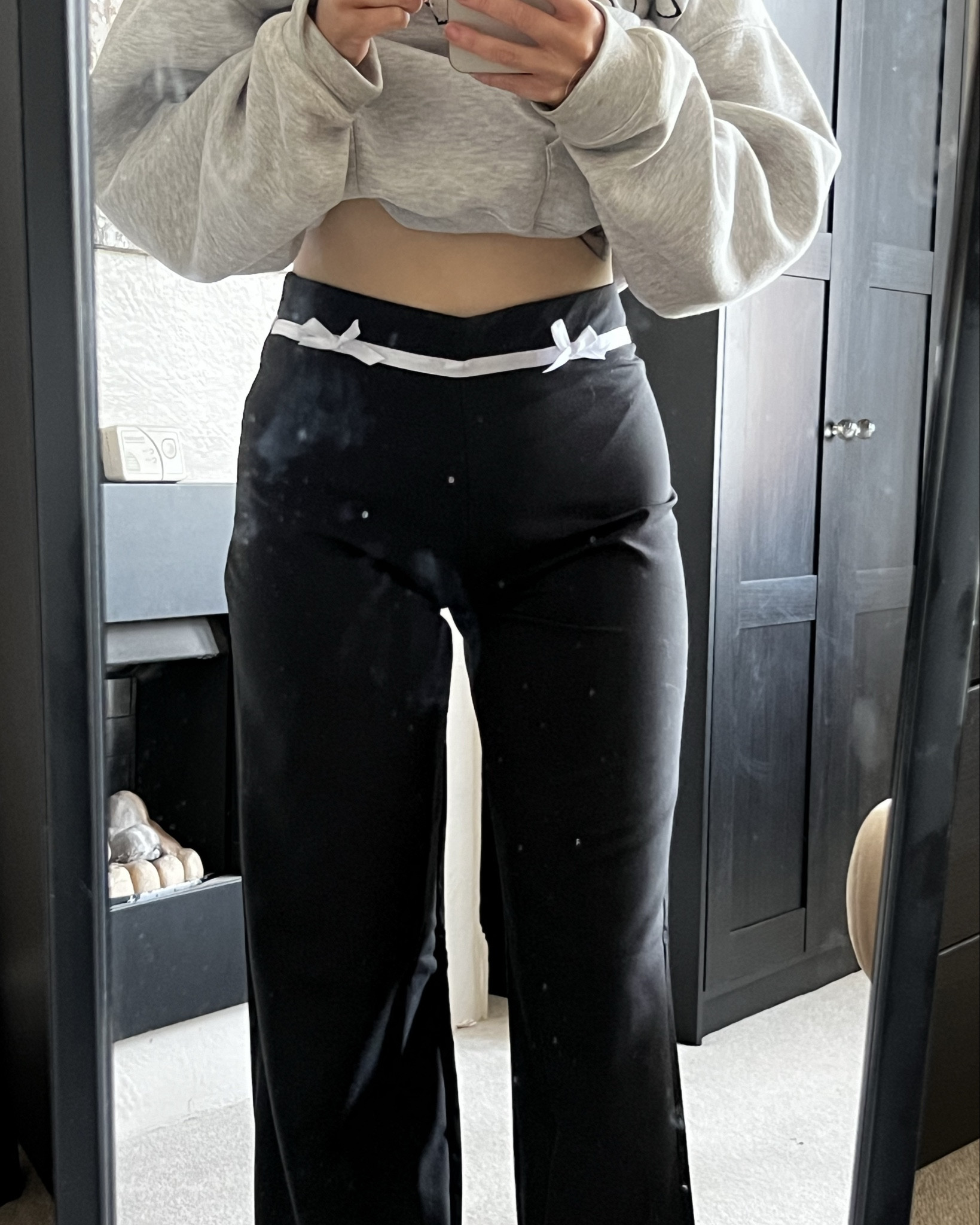 🎀 Bow trousers 🎀

I will be living in these 🤭💖

#fashion #girly #girlyfashion #summerfashion #trending #bows 

#LTKsummer #LTKspring #LTKbeauty