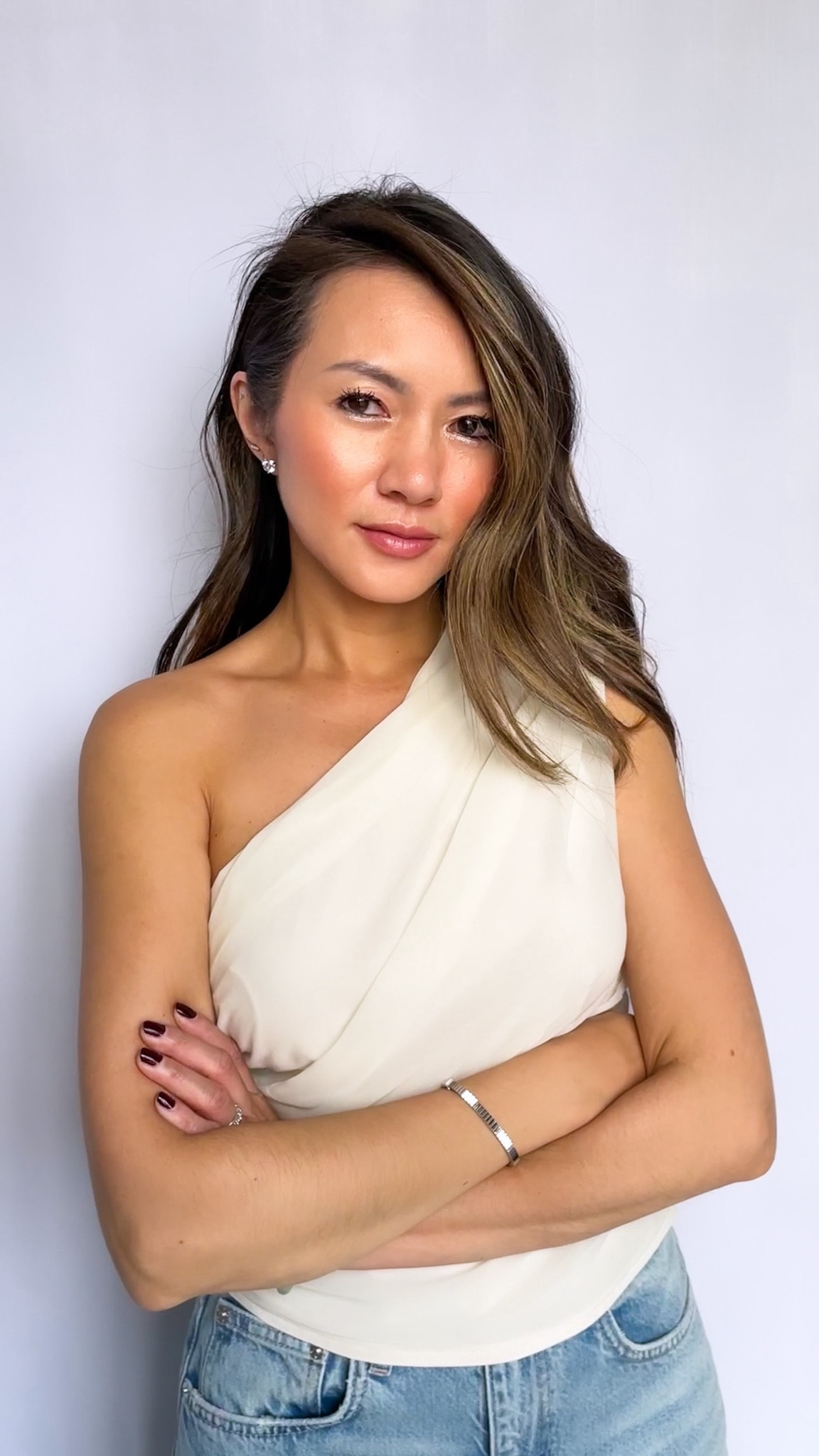 Did you know you can get diamonds earrings for $25 during the #NSALE? 💎 Ok, these aren’t real diamonds, but they look like the real deal and trust me it’s so good! ✨ They will instantly elevate your outfit. Comes in 3 sizes. You can travel and not worry about losing them. I’m wearing the 4 carats because the bigger the better. These stunners are so worth it and only costs $33! ⚡️

Diamonds earrings, earrings, NSale, Nordstrom, sale, The Stylizt

 


#LTKSummerSales #LTKxNSale #LTKFindsUnder50