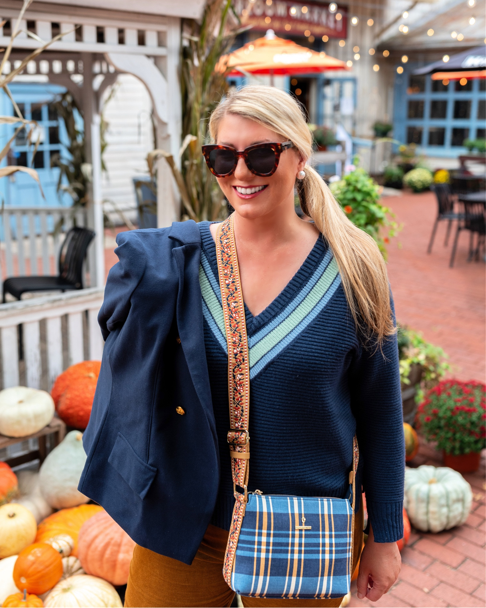 Sale 🔔 Alert! The fall event with 25% off everything & 35% off orders of $350 or more.  Includes my sweater, blazer, & bag. Linking my Spartina favorites.

#LTKOver40 #LTKSaleAlert #LTKItBag