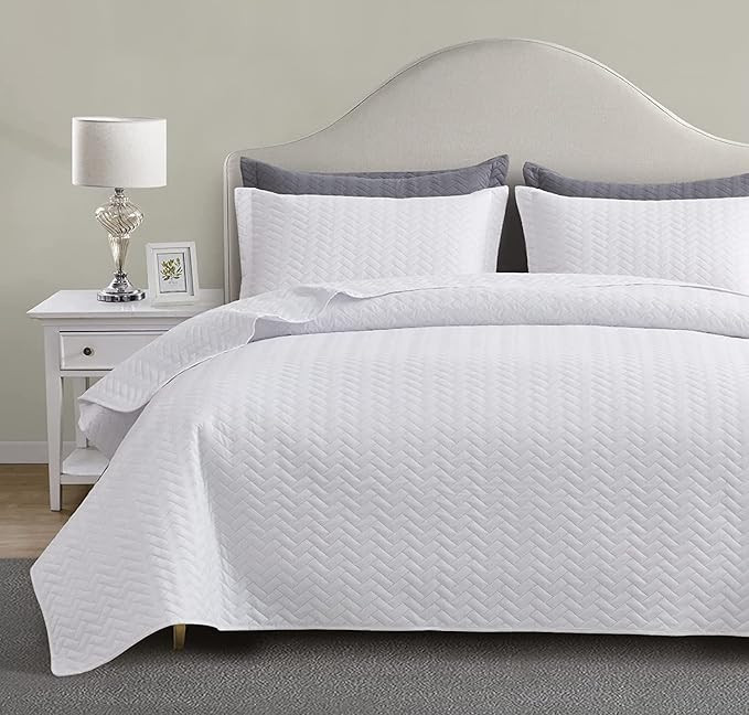 Maple&Stone White Quilt Set Queen Size Chevron Pattern 3 Piece | Amazon (US)