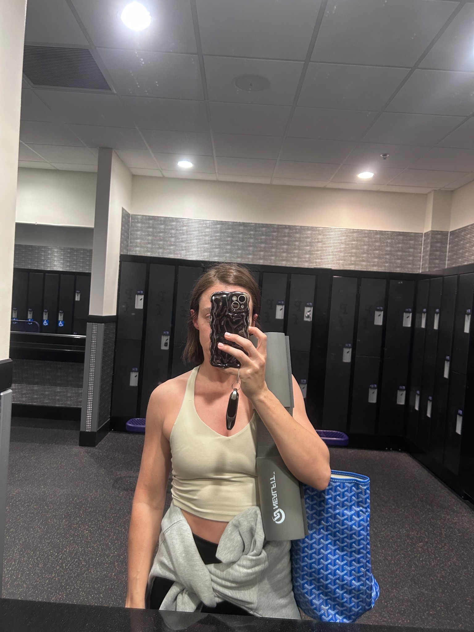 i now officially have more workout clothes and more workout accessories than anything else. Here’s a few things that i keep in my gym bag at all times. 

My newest gadget is the pad for the barbell- if you’re squatting or hip thrusting this thing is a must!! I ordered mine from Amazon - there’s just about every color. 

#LTKselfcare #LTKActive #LTKfitnessgoals