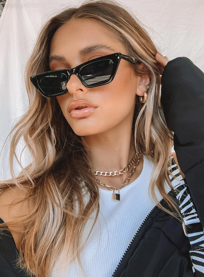 The Octavia Sunglasses Black | Princess Polly US