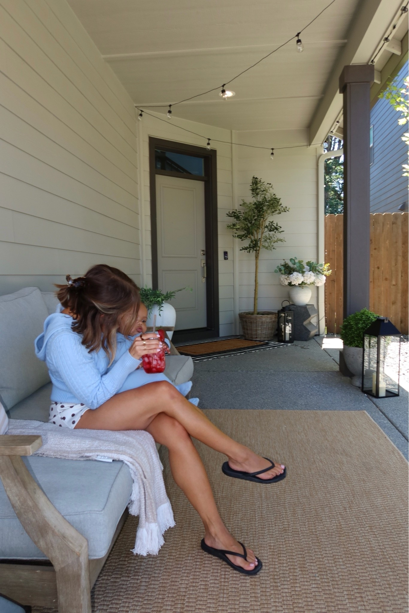 My dream front porch thanks to @wayfair 🍓 #wishyouwerehere #outdoor #wayfair #ad #wayfairpartner