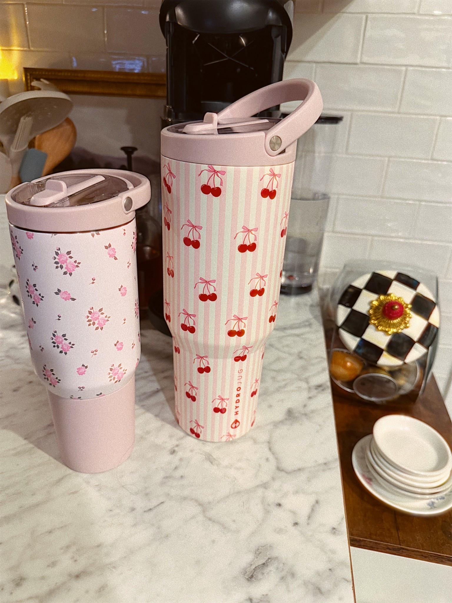 The cutest HydroJug cups 

#LTKFindsUnder100 #LTKSeasonal #LTKFindsUnder50